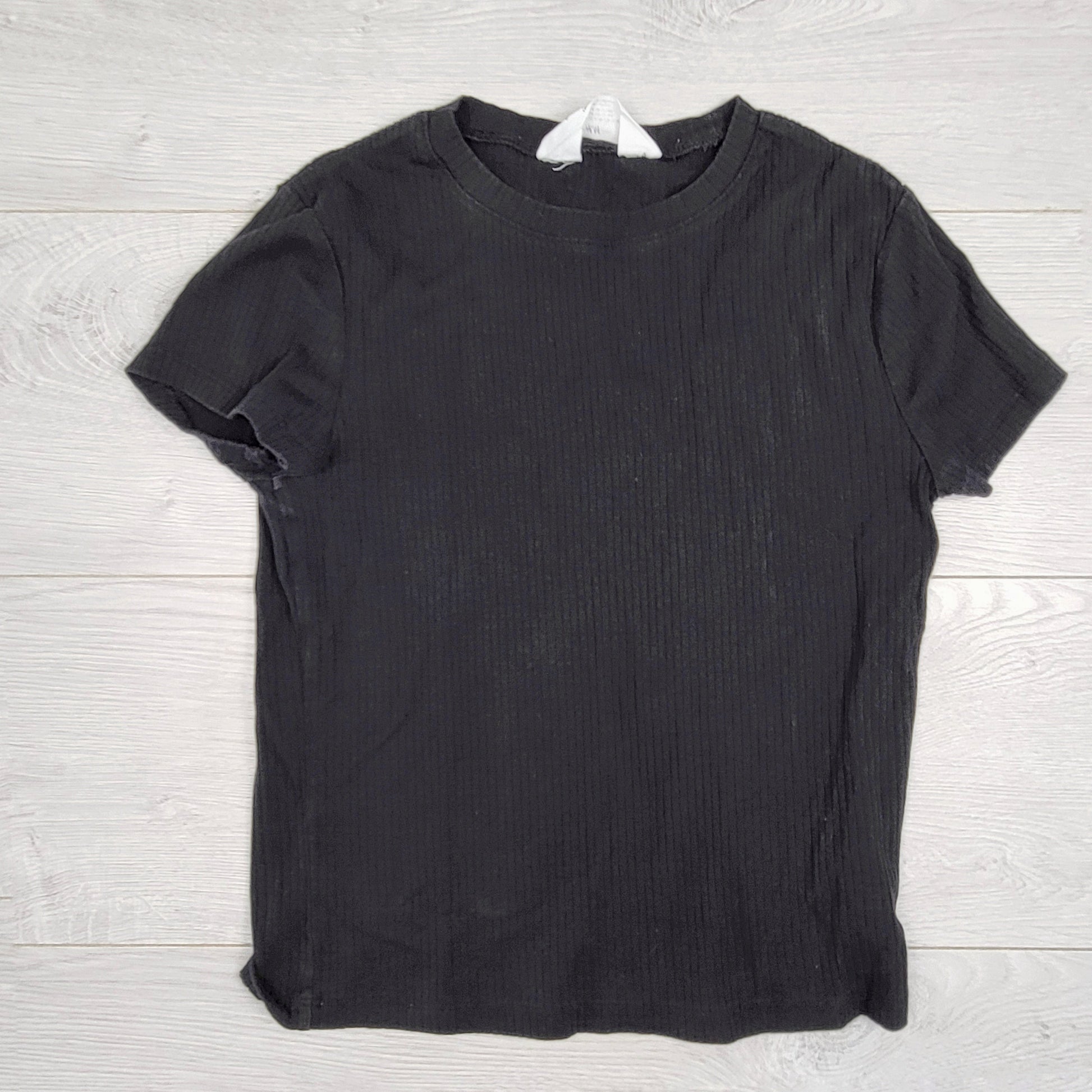 SHRSS22 - H and M black ribbed slim fit t-shirt. Size 12-14 years