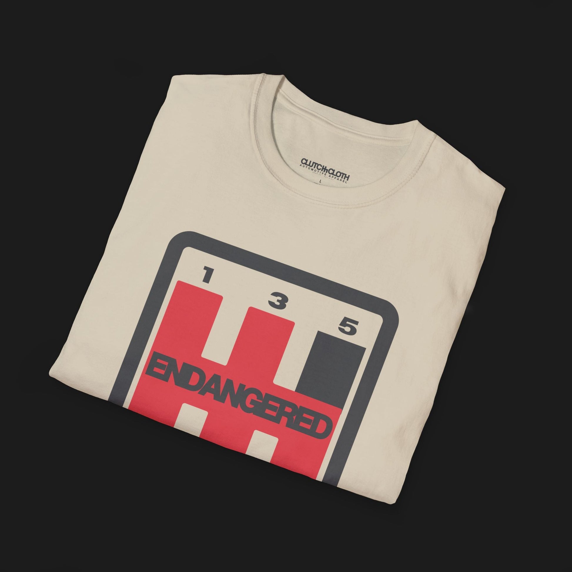 T-shirt graphique « Espèces menacées » Shifter Automotive | Homme et femme (unisexe)