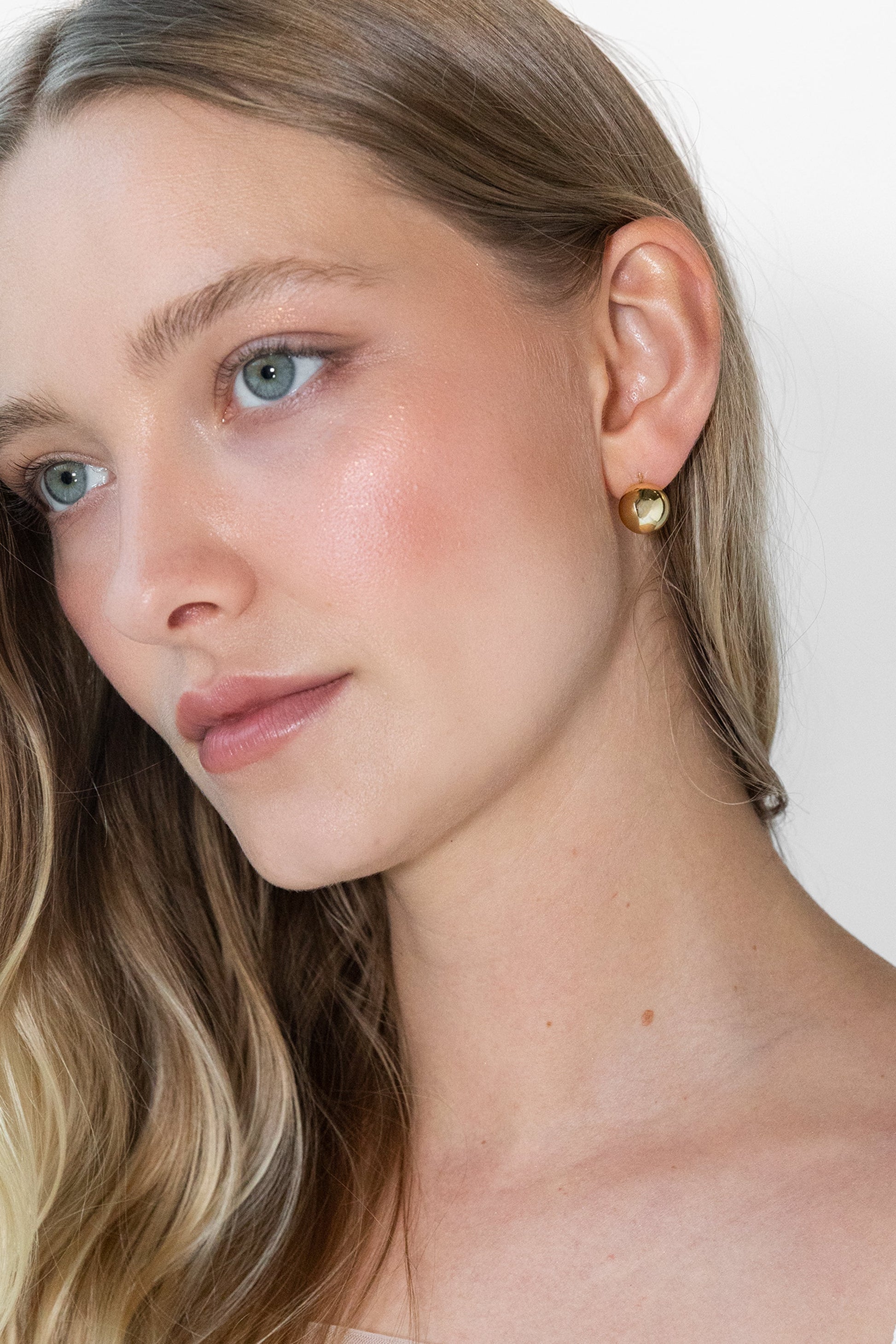 BOUCLE D'OREILLE GRANDE BOULE