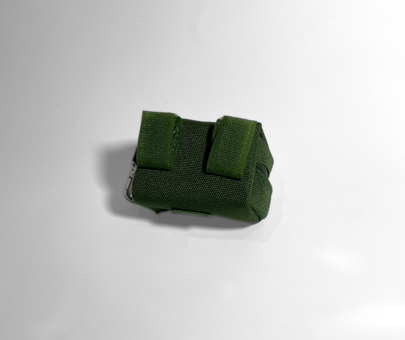 Distributeur de sacs à crottes