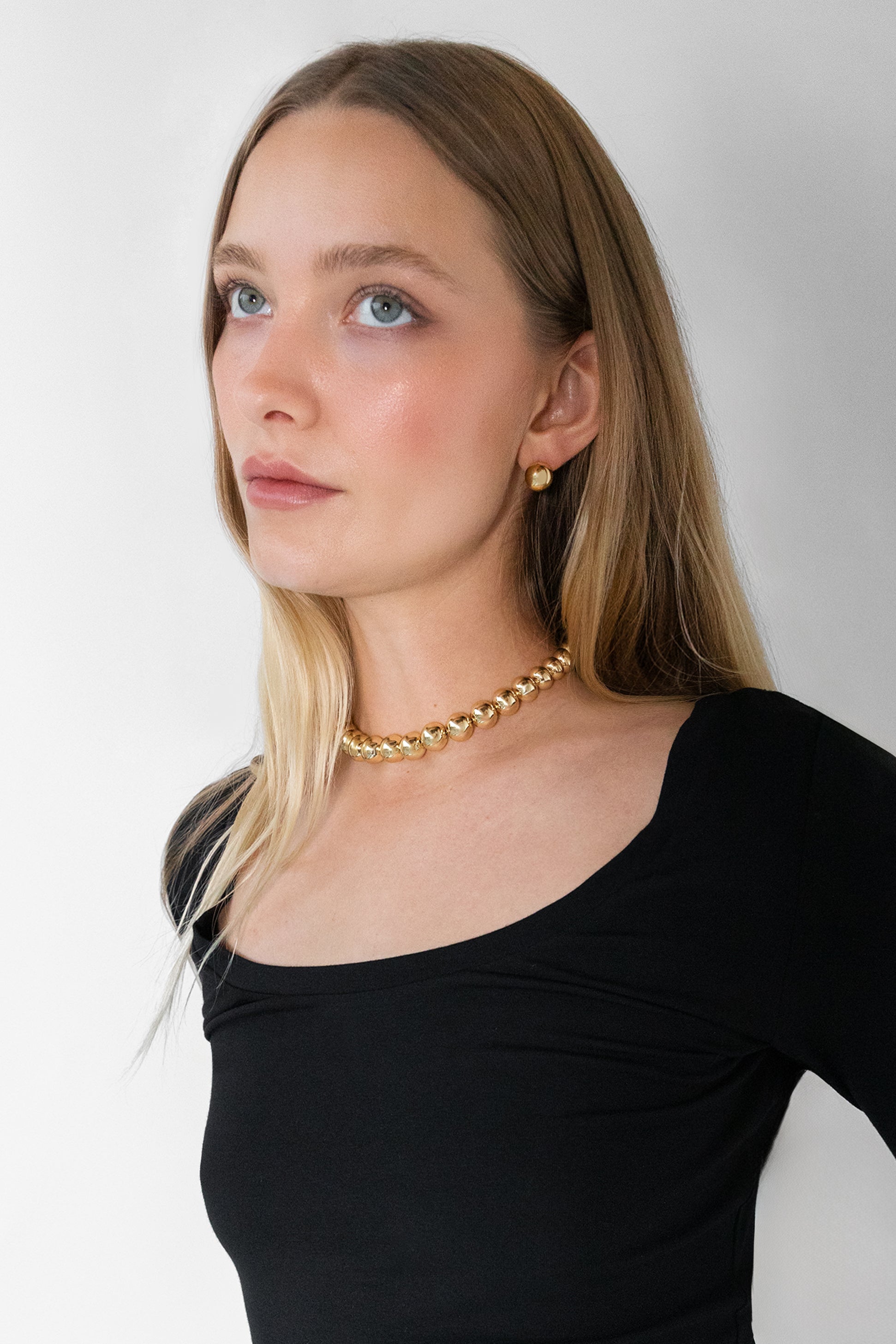 COLLIER À GRANDES BOULES