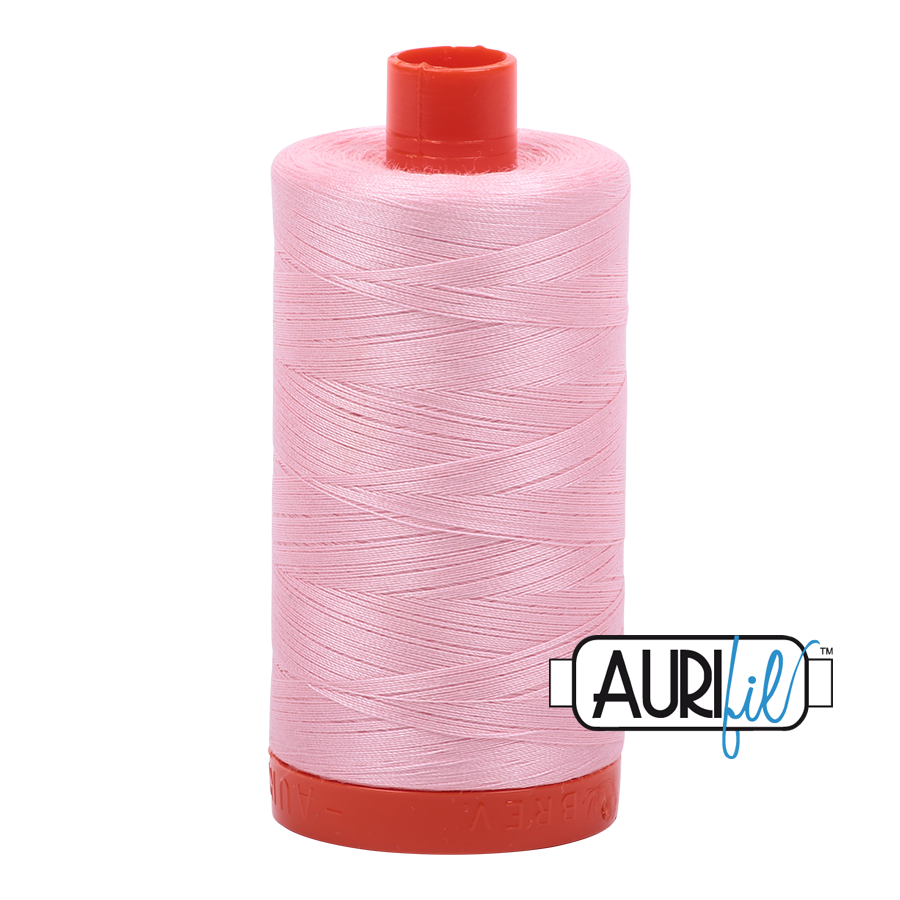 Fil Aurifil – Rose bébé 2423 – 50 %