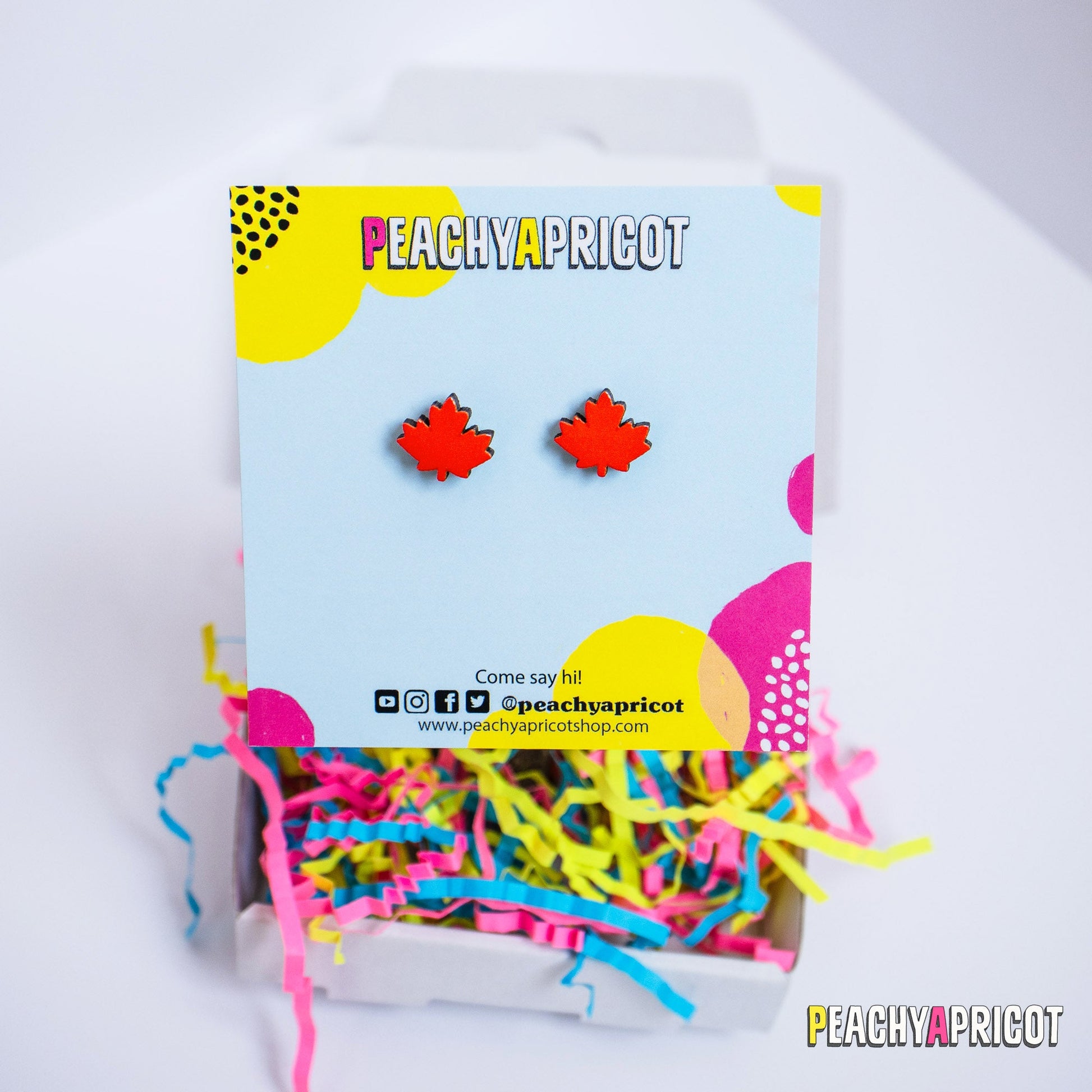 Boucles d'oreilles à tige en feuille d'érable