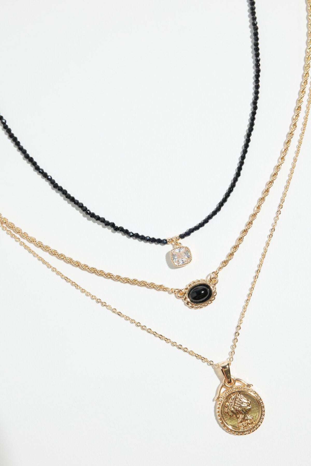 Lot de 3 colliers médaillons et perles de verre