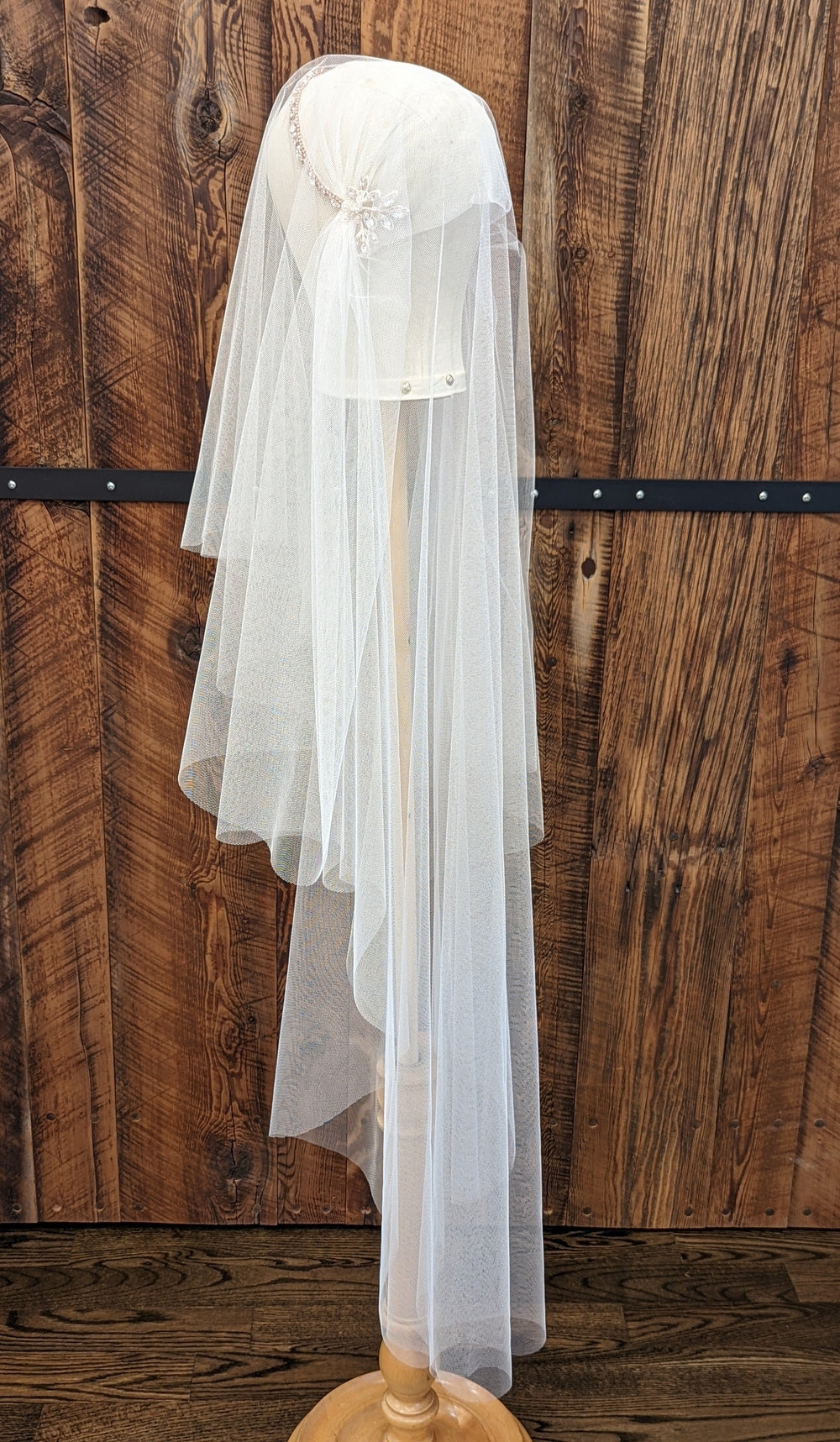 SUSSANAH Lace Beaded Juliet Veil