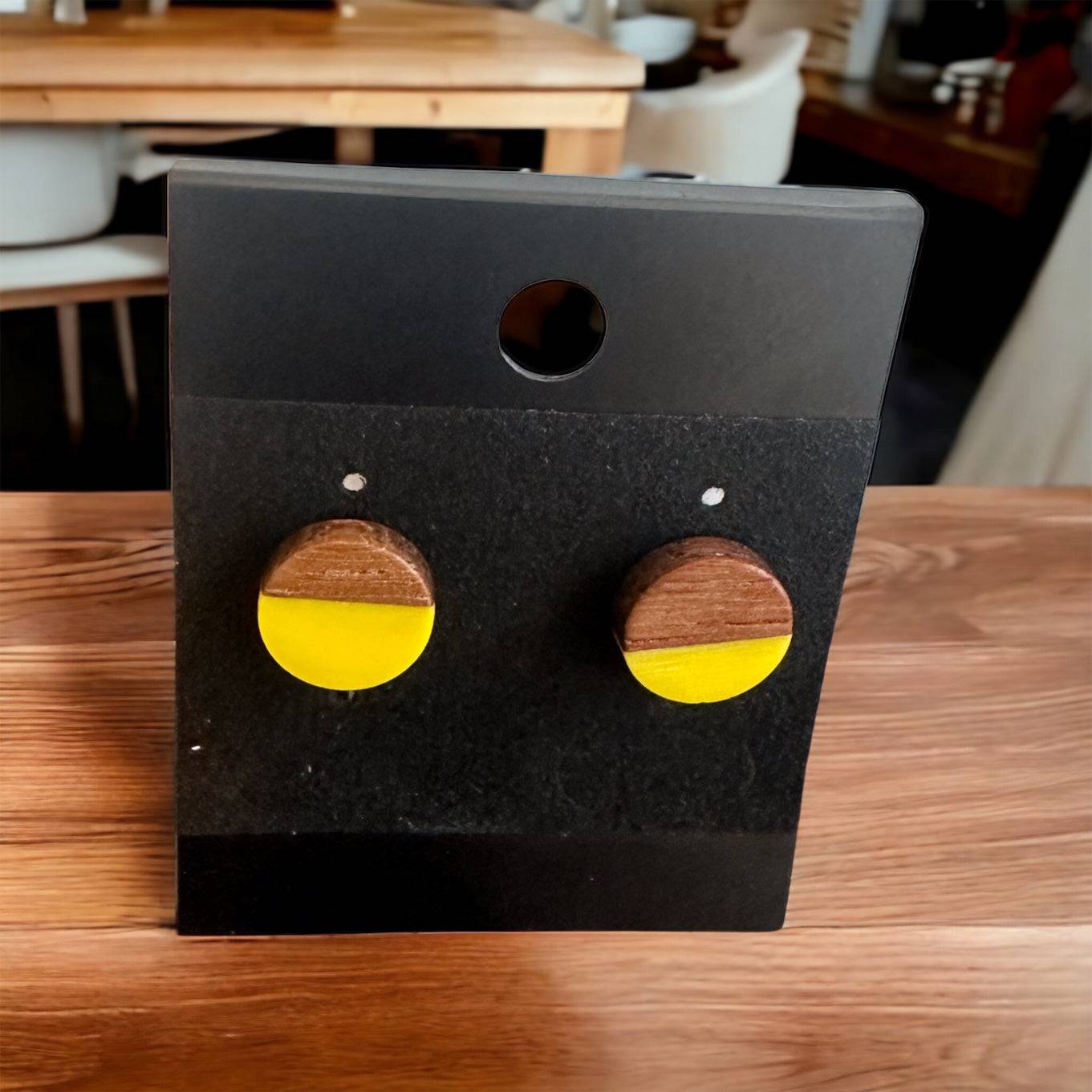 Boucles d'oreilles à tige en bois et résine style bohème - Boucles d'oreilles hippies jaunes et bois