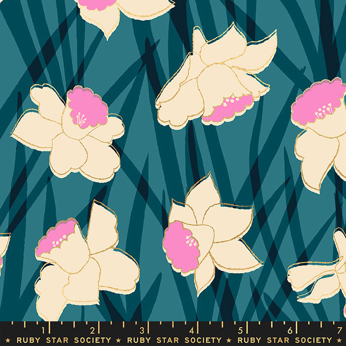 Reverie; Metallic Daffodils - Galaxy, 1/4 yard