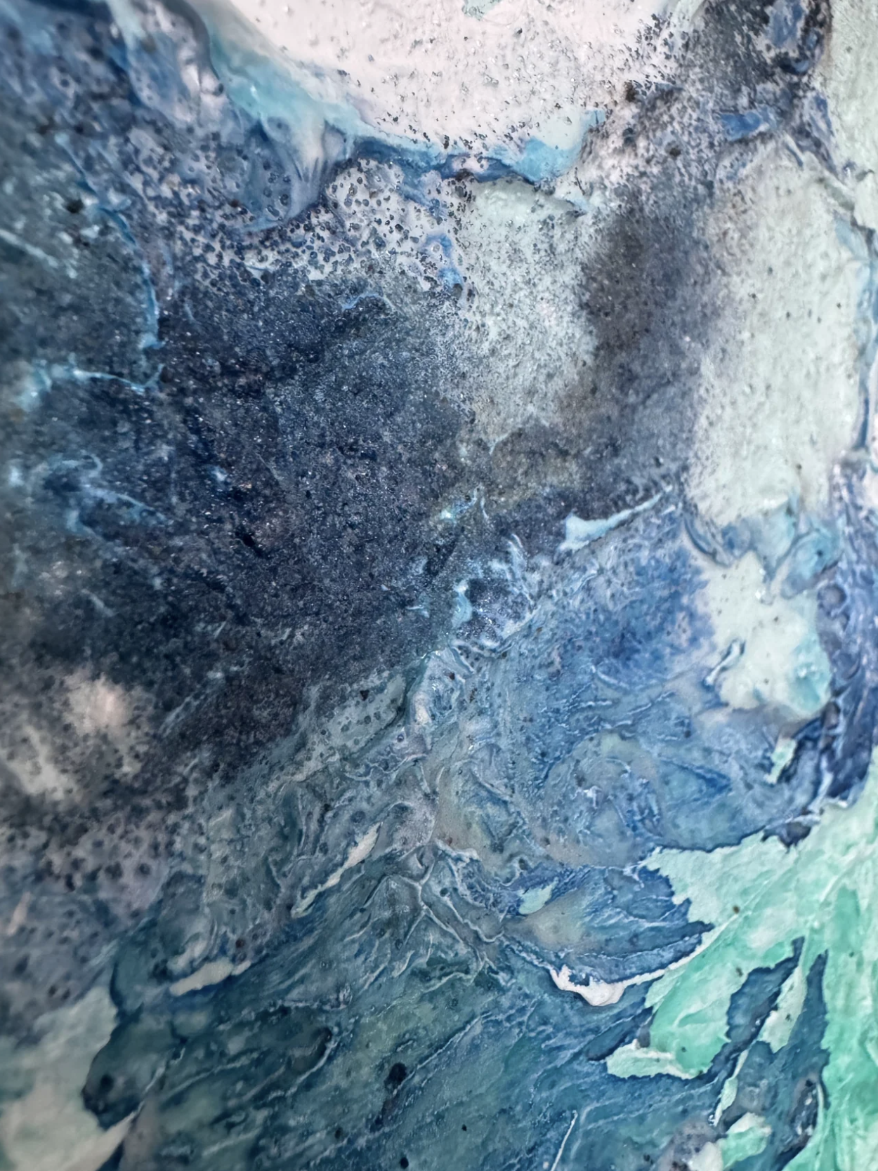 Dans l'air, entre la pluie