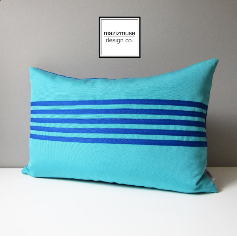 Housse de coussin d'extérieur Aruba Blue Sunbrella® à rayures cobalt, housse de coussin rayée