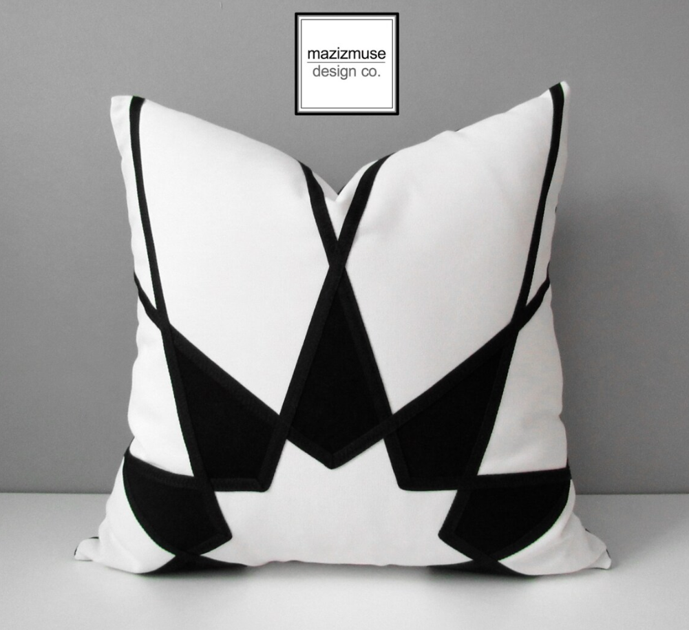 Housse de coussin d'extérieur Sunbrella® noir et blanc, coussins géométriques modernes