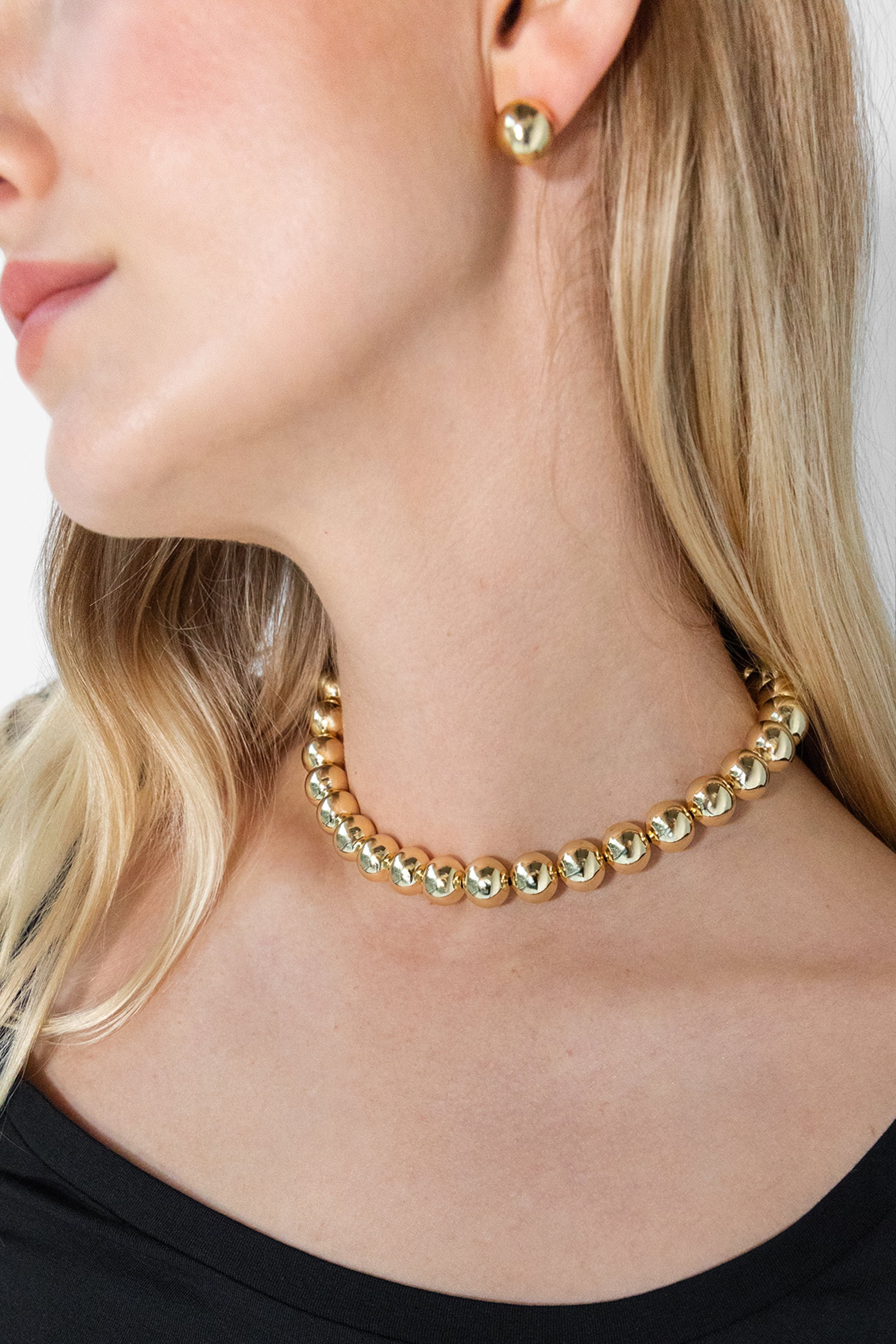 COLLIER À GRANDES BOULES