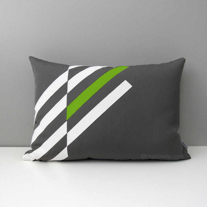 Housse de coussin décorative d'extérieur vert citron et gris, coussins Sunbrella modernes