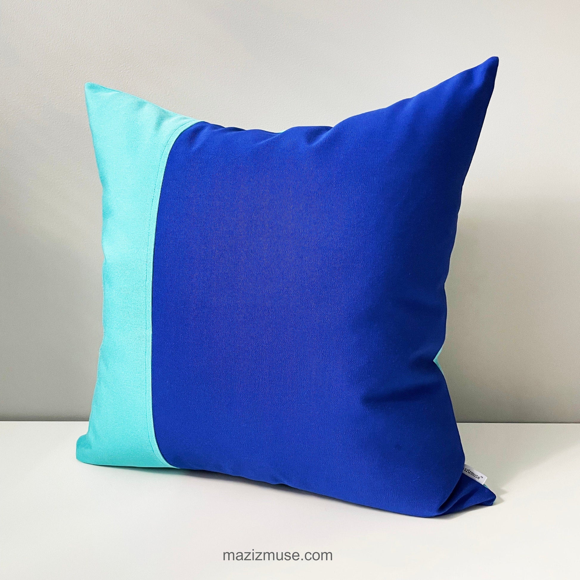 Housse de coussin d'extérieur True Blue et Aruba Sunbrella®, housse de coussin bleue