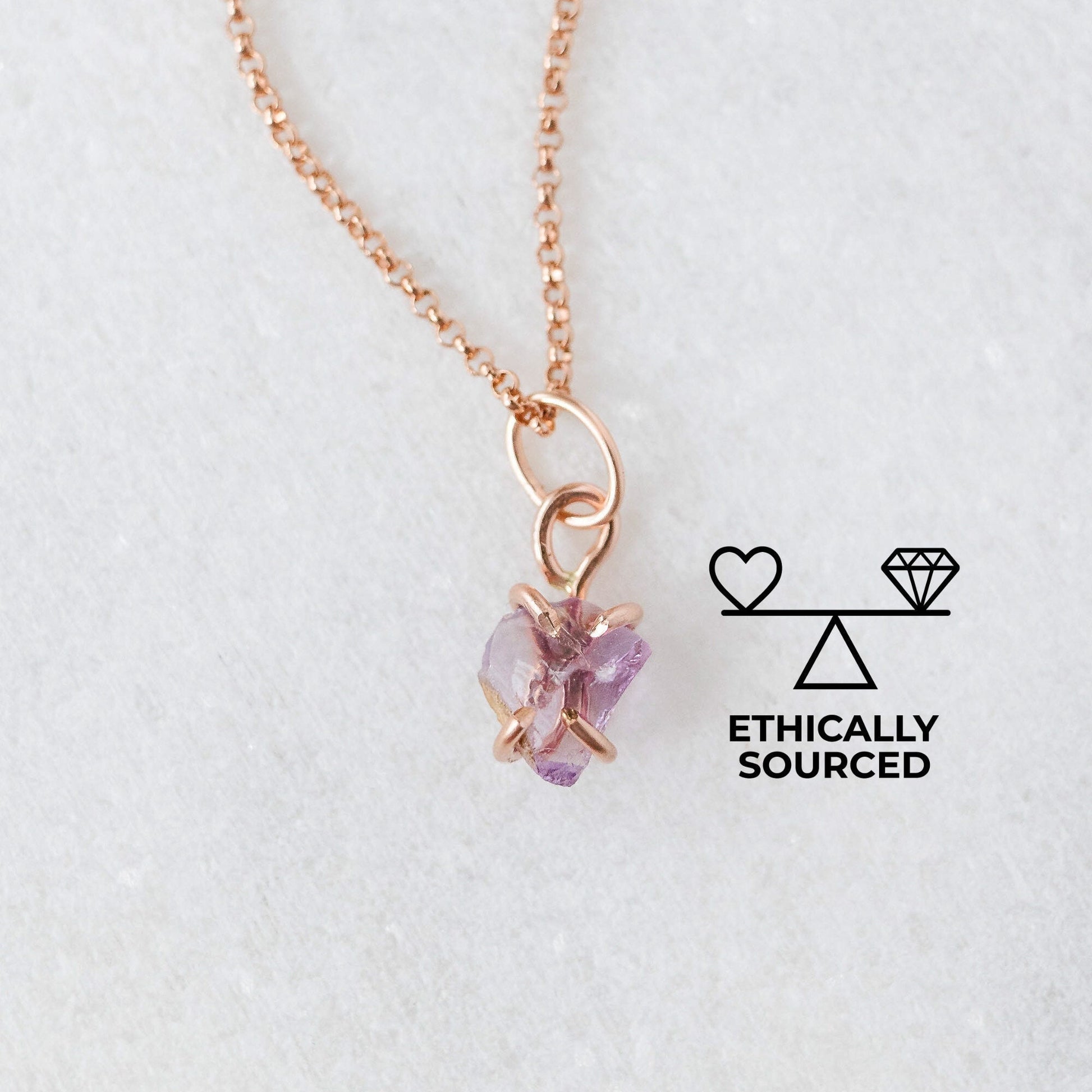 Breloque en améthyste brute - Cadeau pierre de naissance février - Breloque violette pour collier ou bracelet