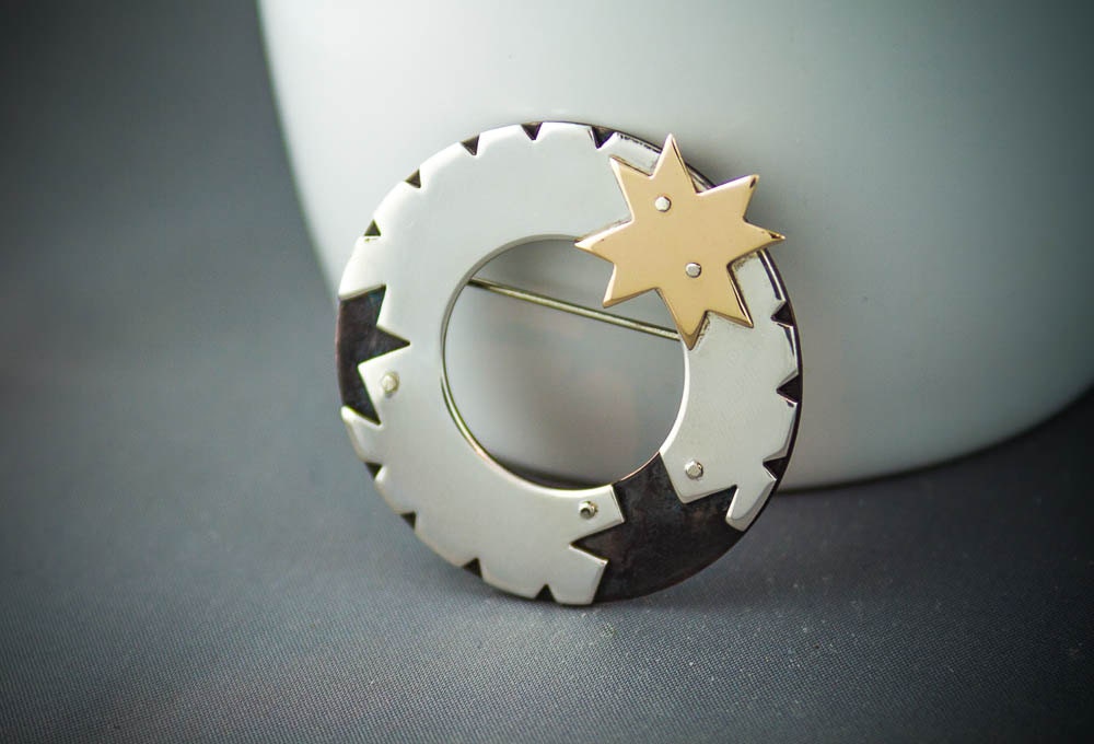 10k Gold Star and Moon Brooch, Sterling Silver Circle Brooch, Art Deco Brooch, Silver Shawl Pin