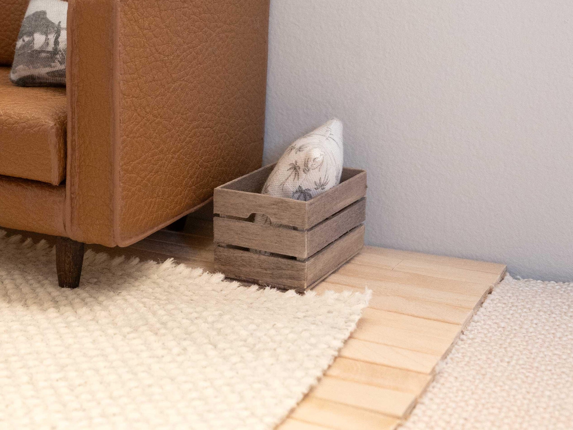 Caisses rustiques miniatures | Décoration rustique pour maison de poupée | Caisse en bois à l'échelle 1:12 | Caisse de ferme