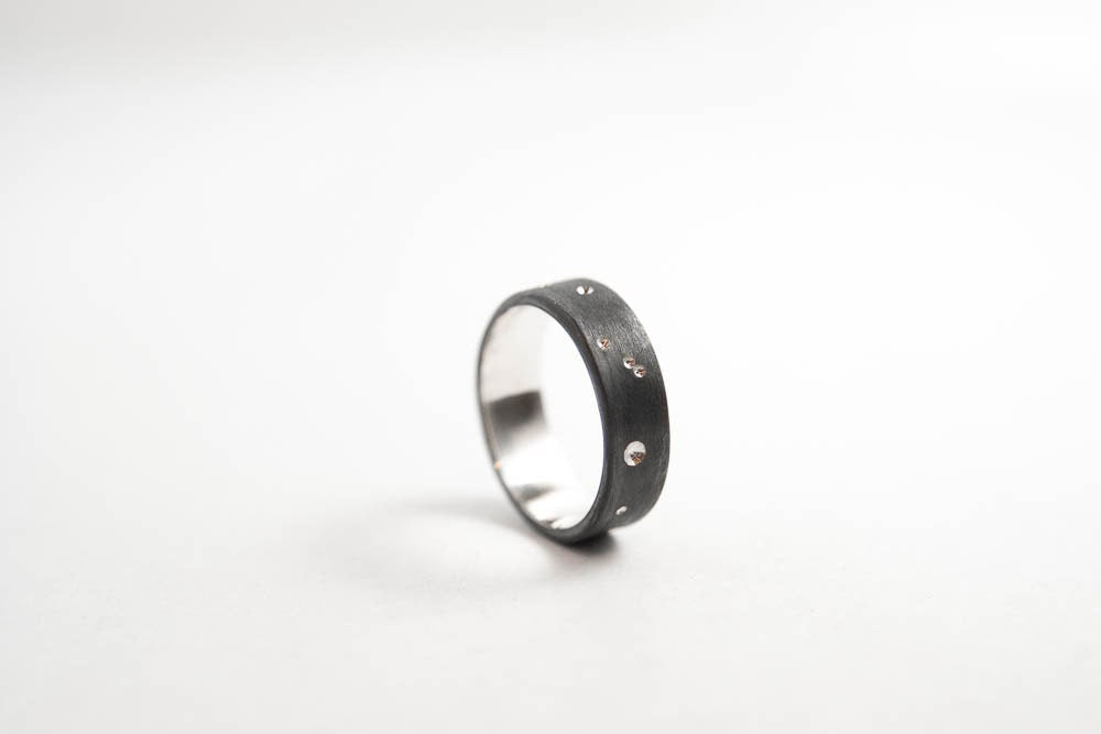 Bague céleste, bague noire oxydée pour elle, bague ciel nocturne, cadeau pour les amateurs d'astronomie, bague minimaliste, bague en argent écologique