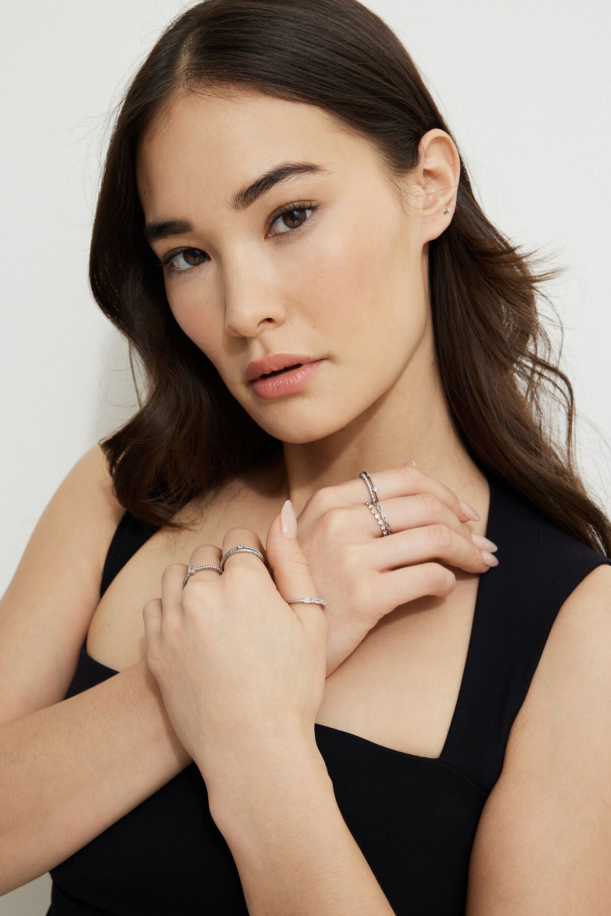 Lot de 9 bagues délicates avec pierres précieuses