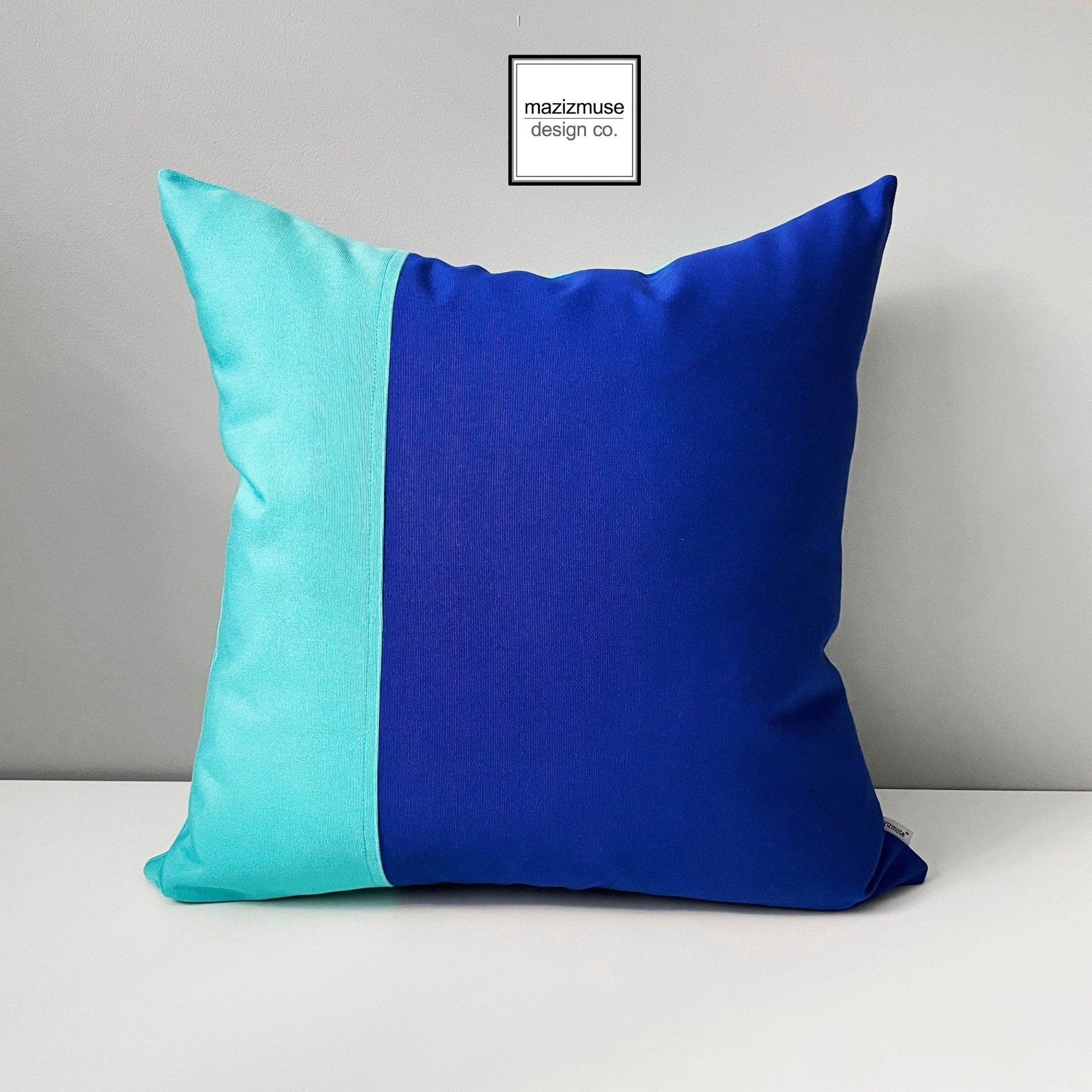 Housse de coussin d'extérieur True Blue et Aruba Sunbrella®, housse de coussin bleue
