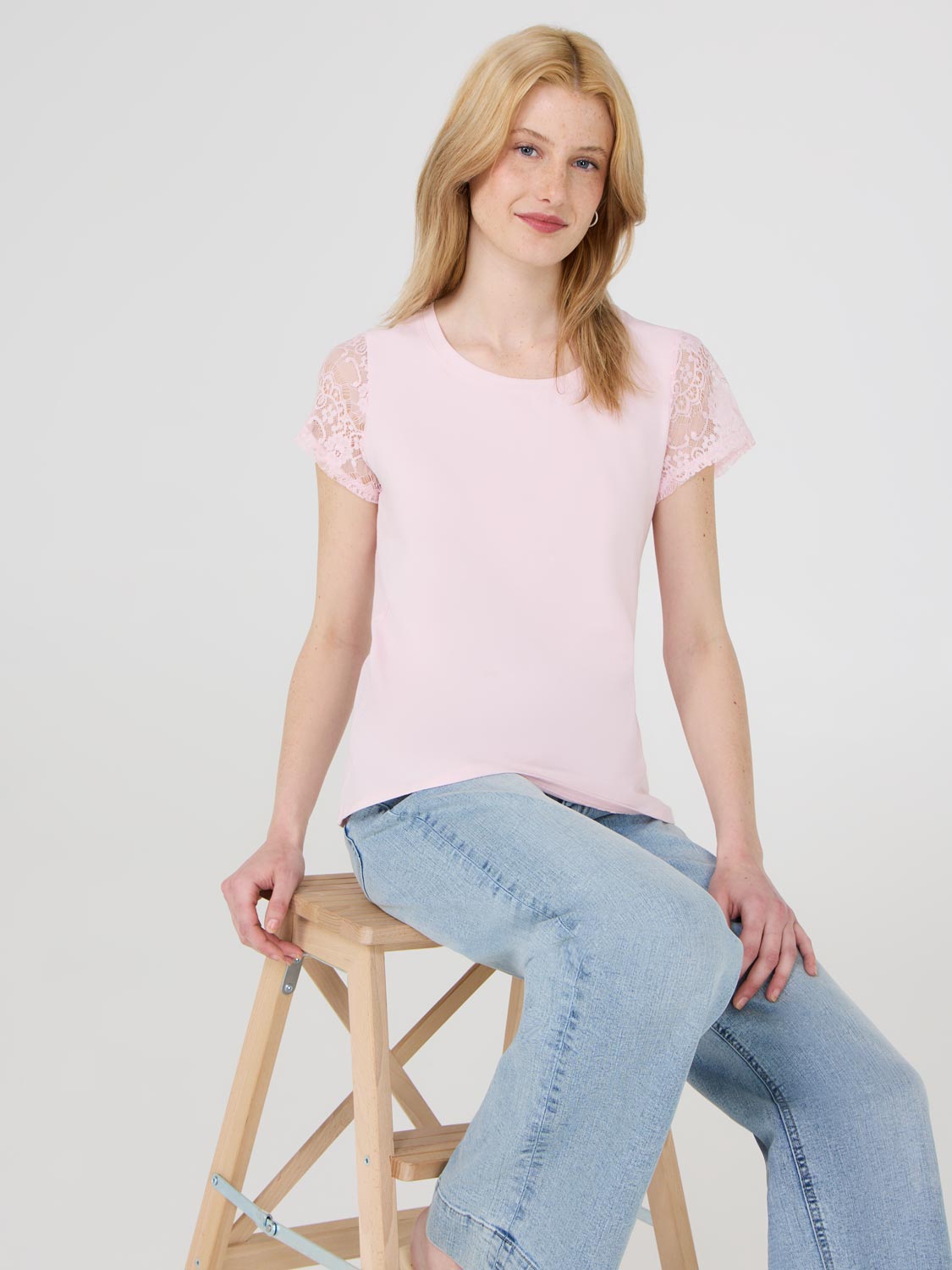T-shirt à manches courtes en dentelle