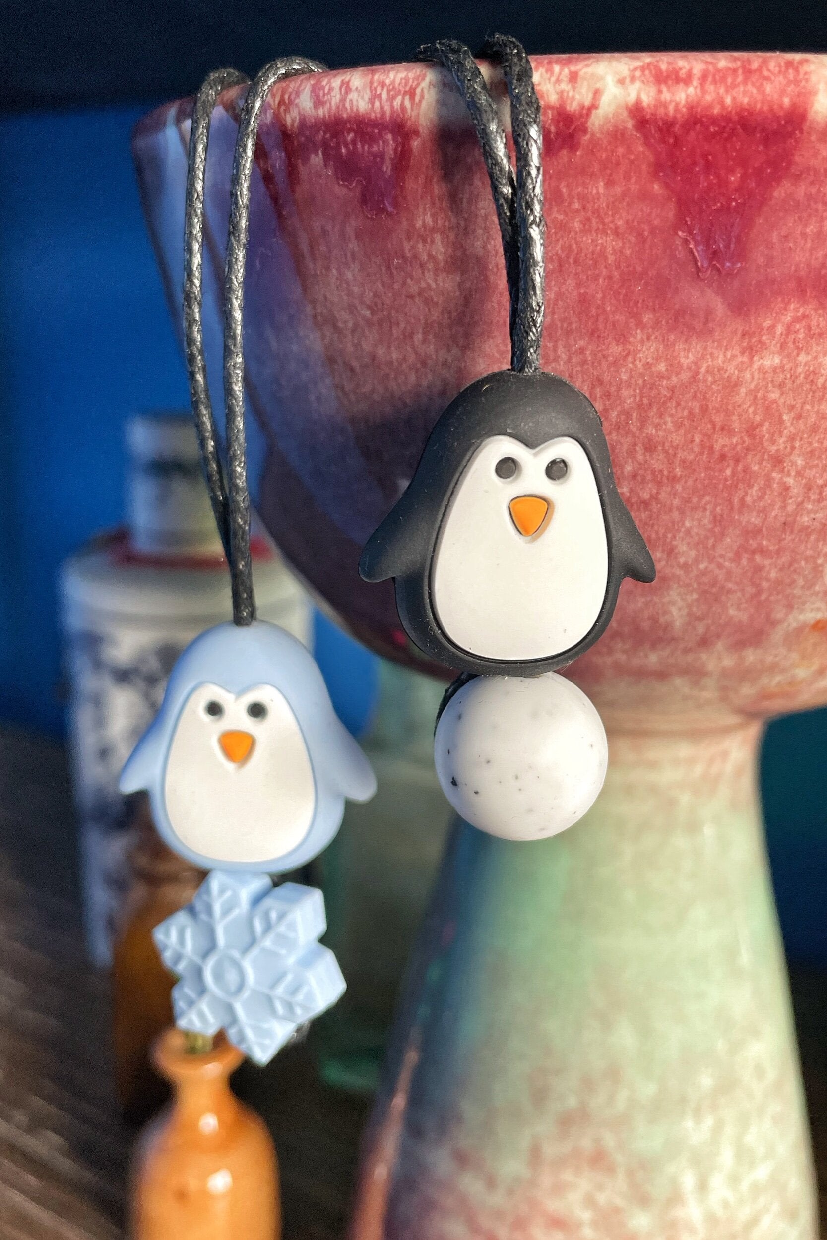 Collier sensoriel à mâcher en forme de pingouin mignon