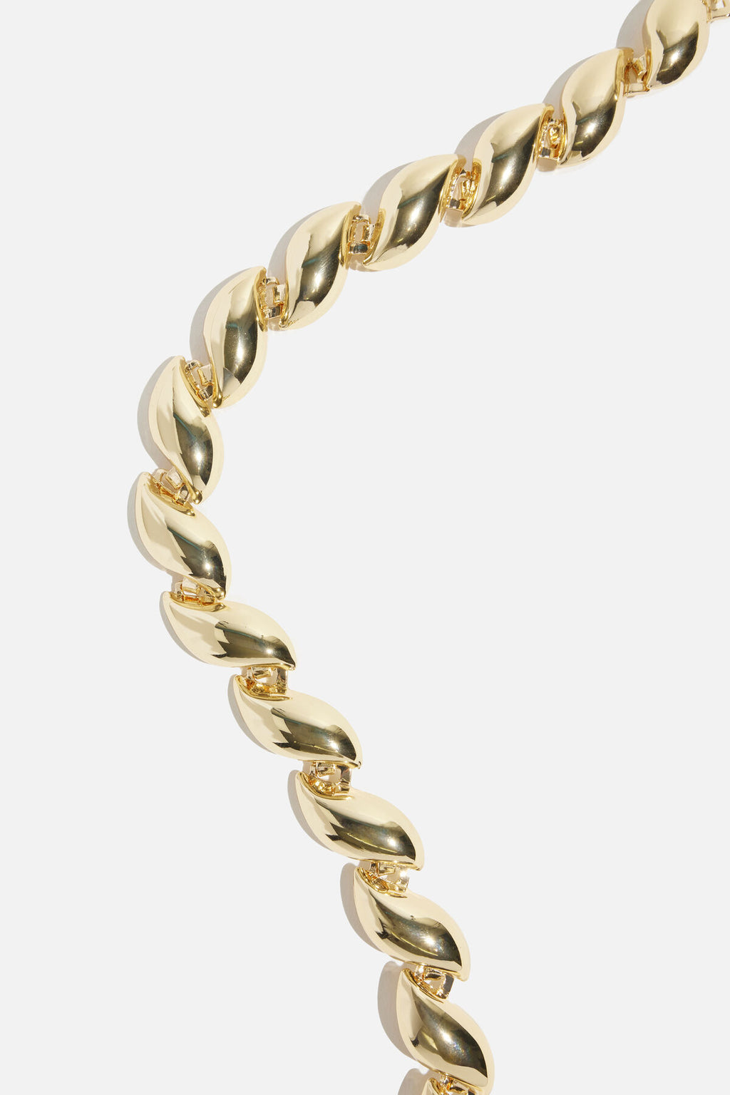 Collier à maillons ondulés