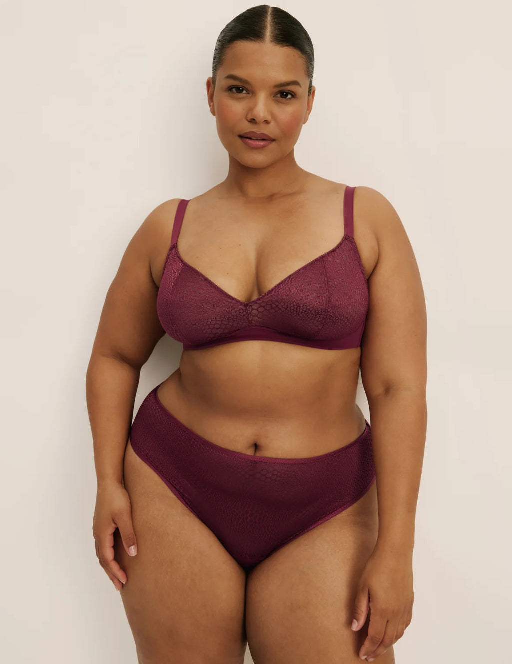 Coupe française en dentelle légère et anti-fuite