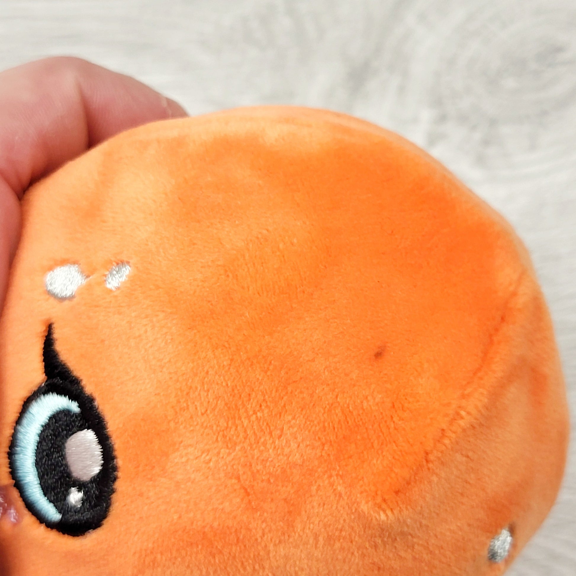 ZPXT3 - Peluche pieuvre Mushie Plushies. Environ 10 cm de haut.