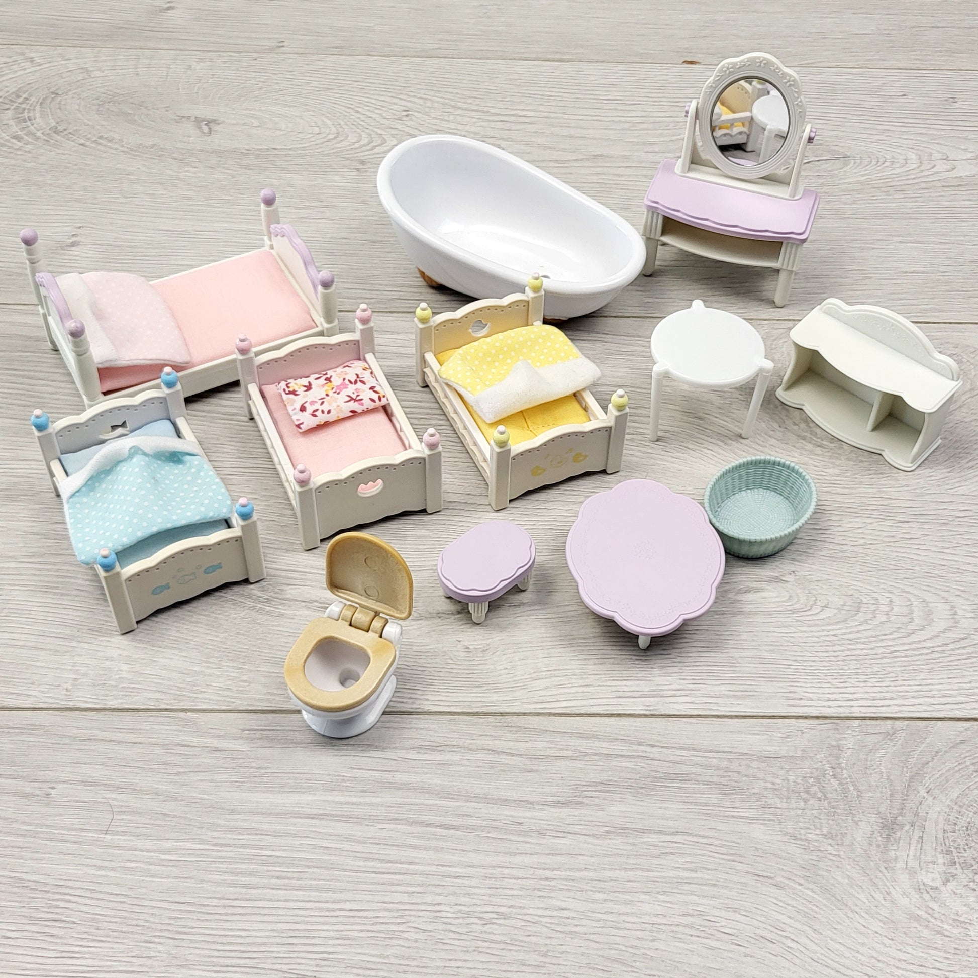 AGLL2 - Meubles de poupée de la taille de Calico Critters / L'il Woodzeez
