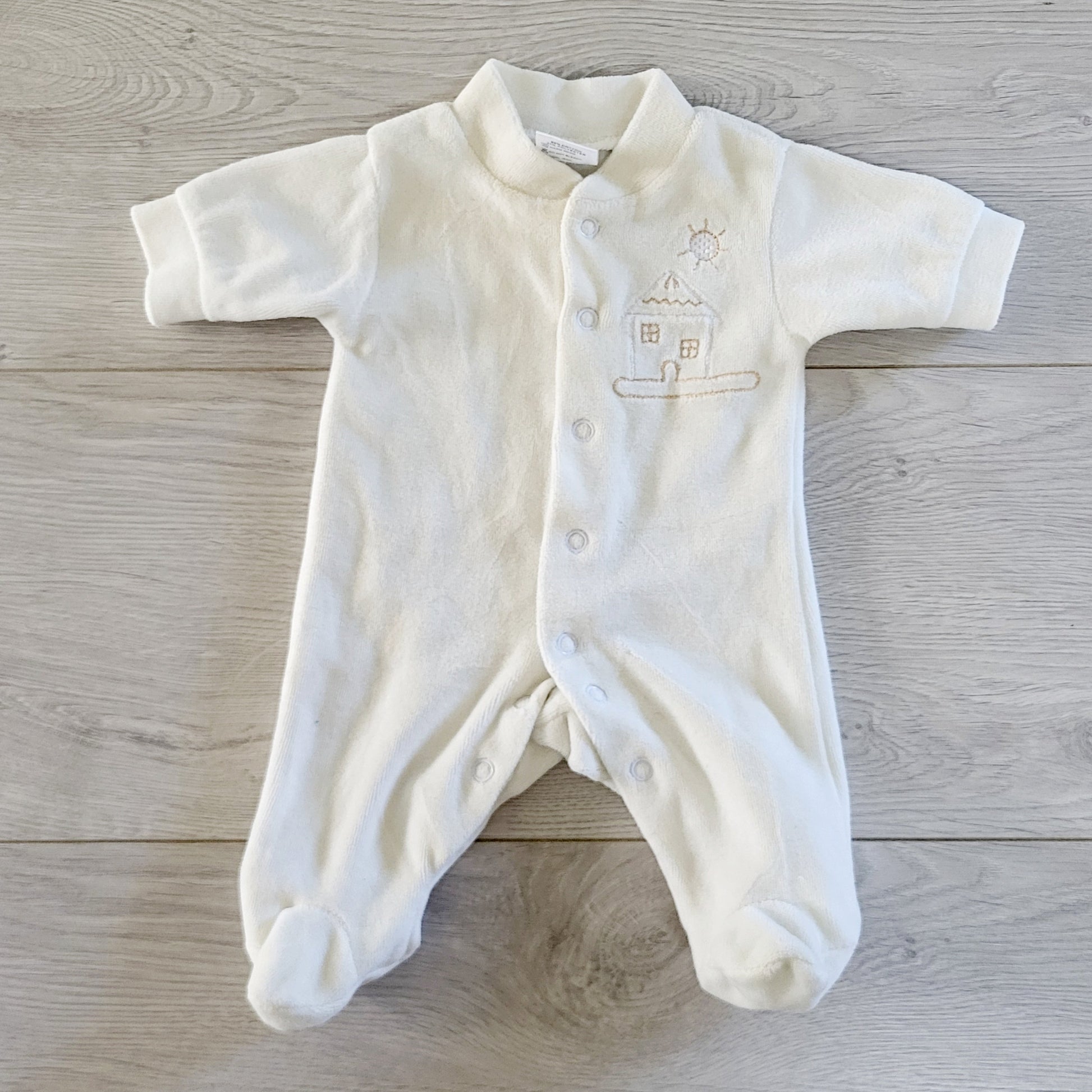 SUSM1 - Grenouillère en velours crème Mother's Choice. Taille prématuré