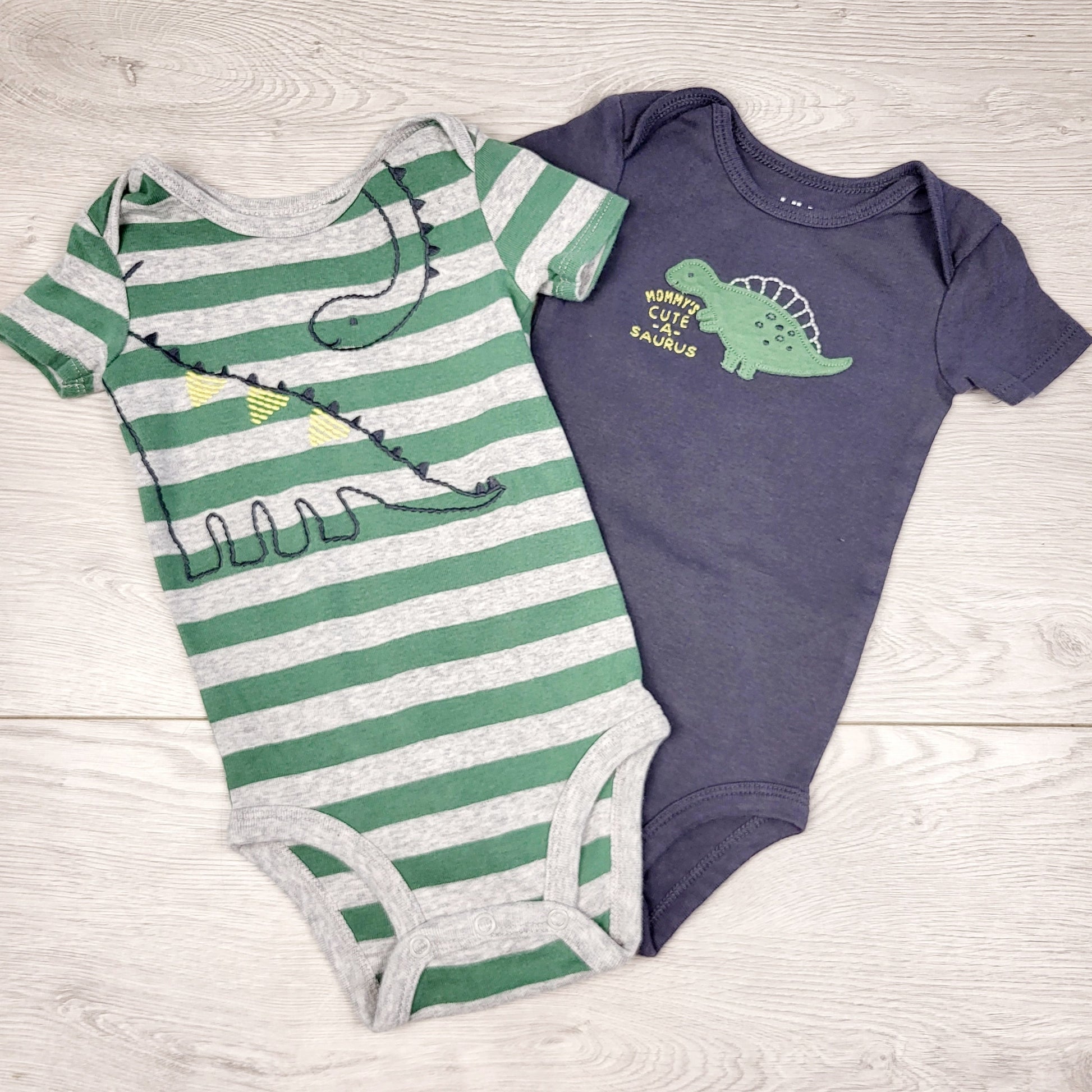TBOW2 - Ensemble 2 pièces body Child of Mine avec dinosaures. Taille 3-6 mois