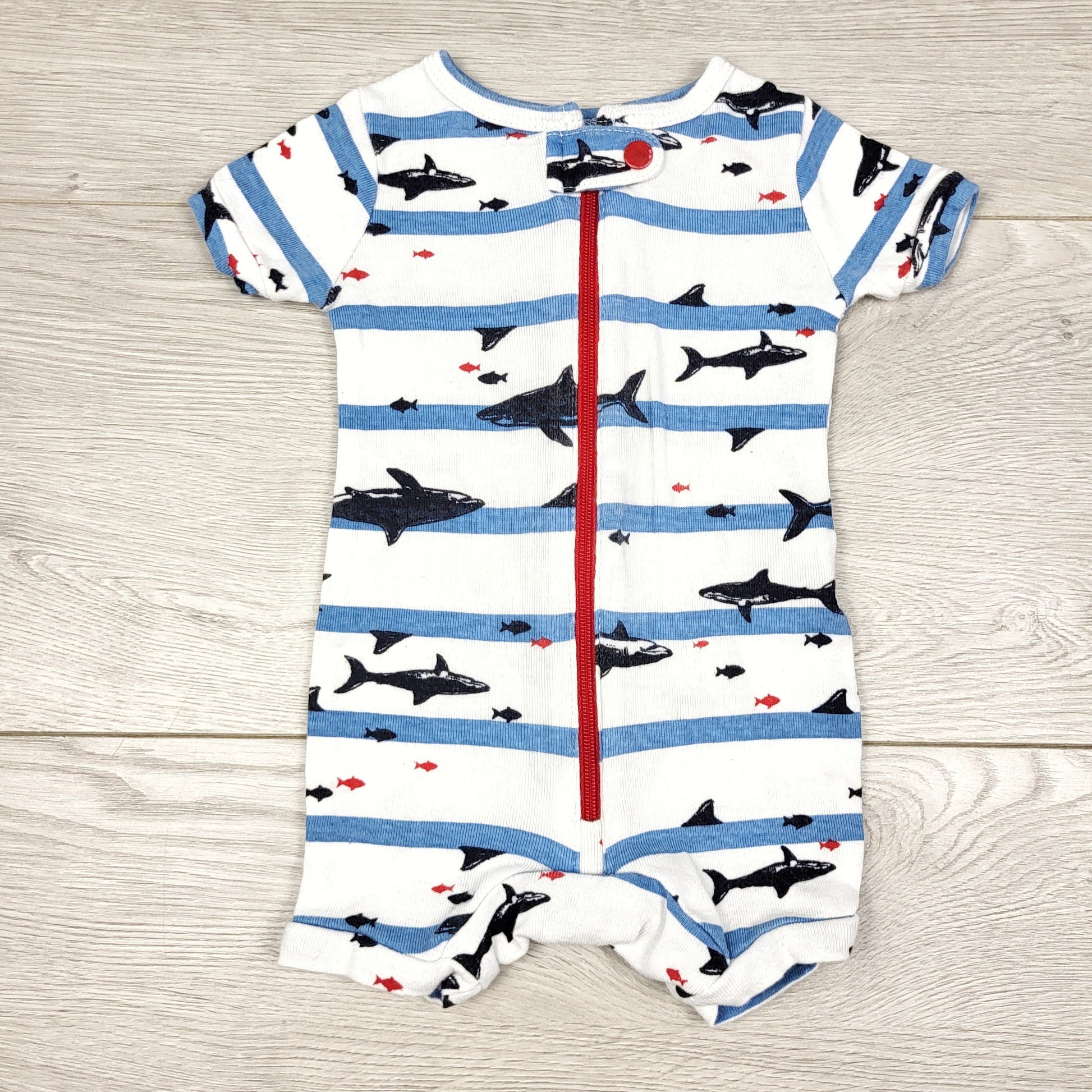 TBOW2 - Barboteuse Joe en coton à rayures blanches et bleues, avec fermeture éclair et motif requins. Taille 0-3 mois