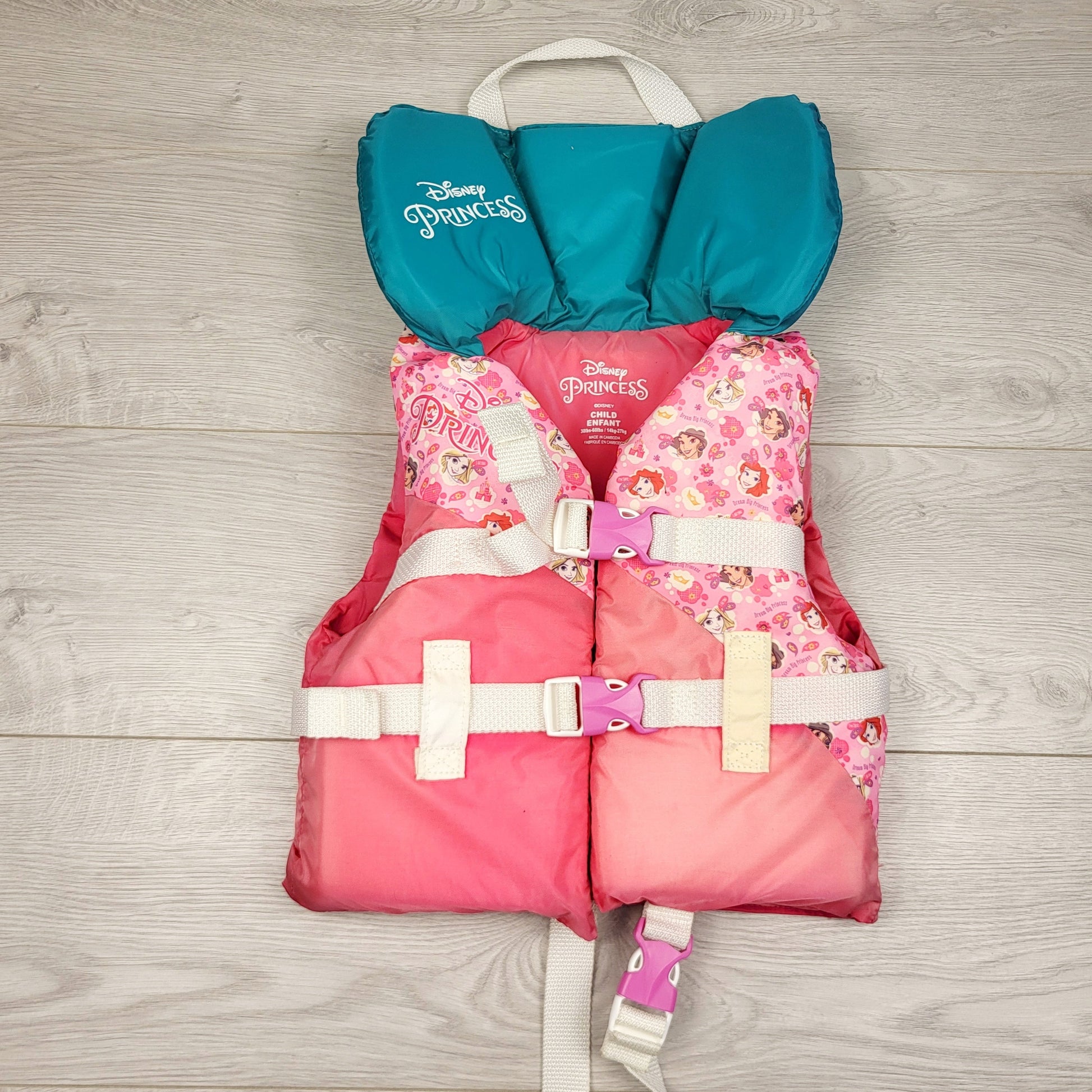 CKFT1 - Gilet de sauvetage Princesses Disney. Retrait ou livraison sur place uniquement.