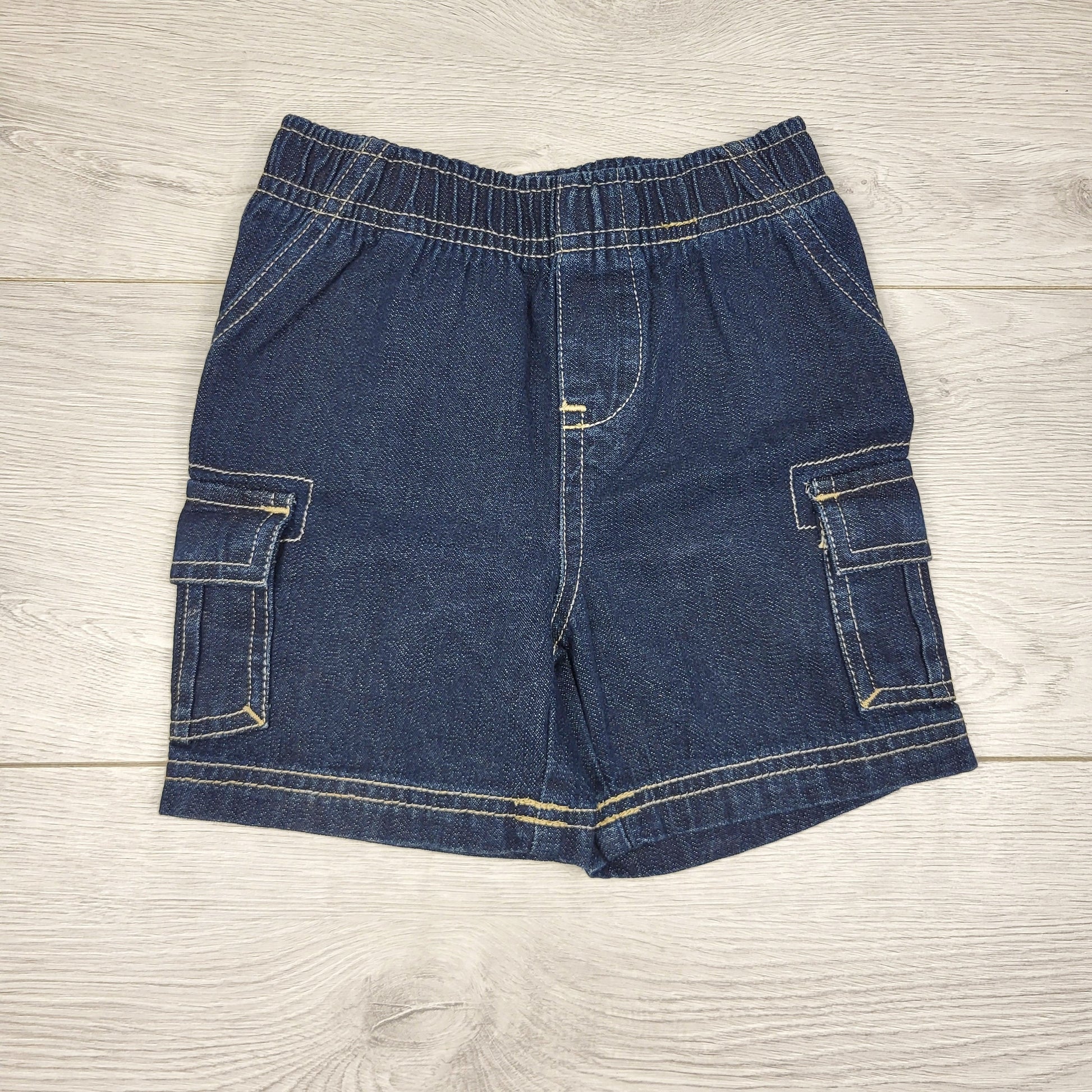 RUBH1 - Short en jean George. Taille 6-12 mois