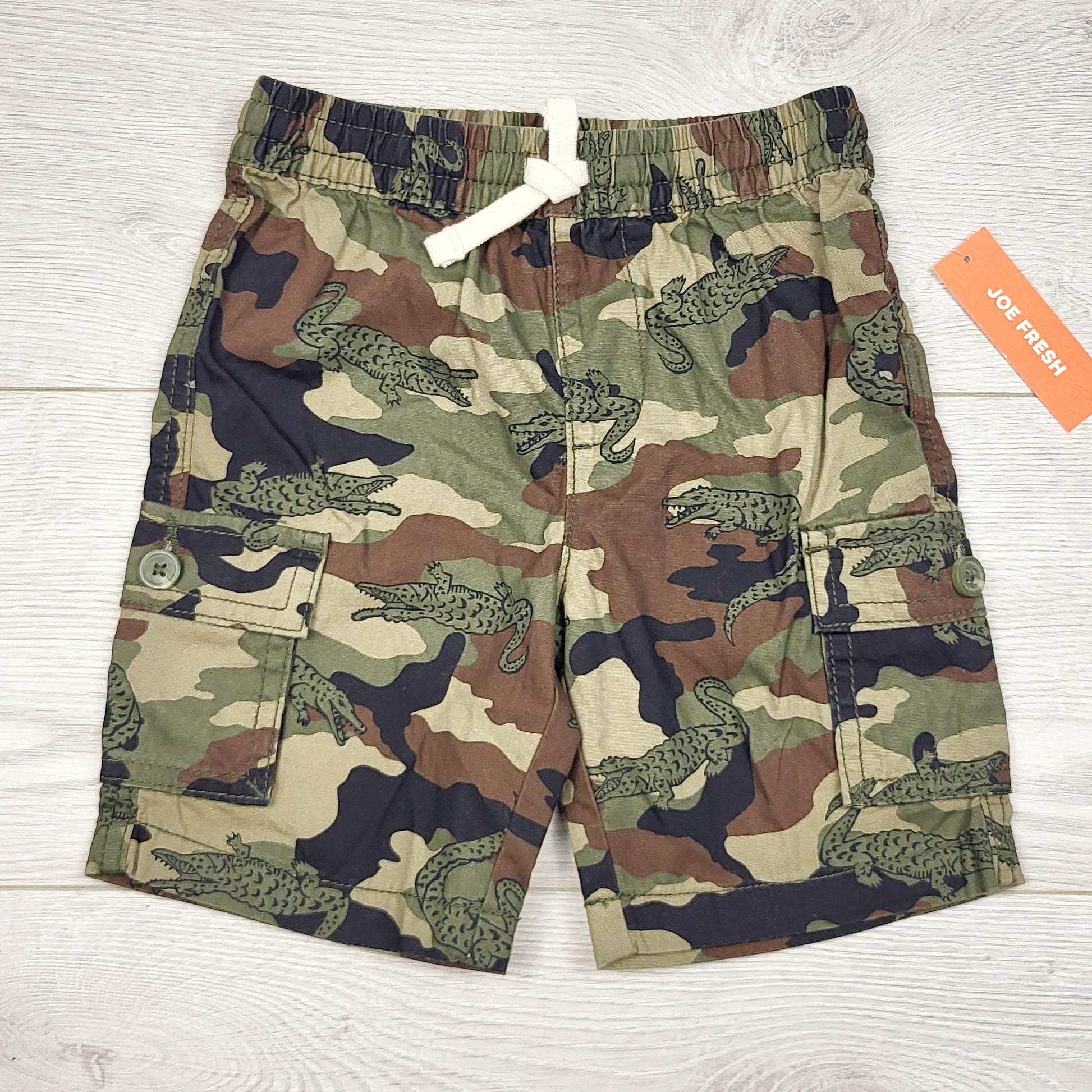 DMKY1 - NOUVEAU - Short camouflage Joe à cordon. Taille 3T 🍁