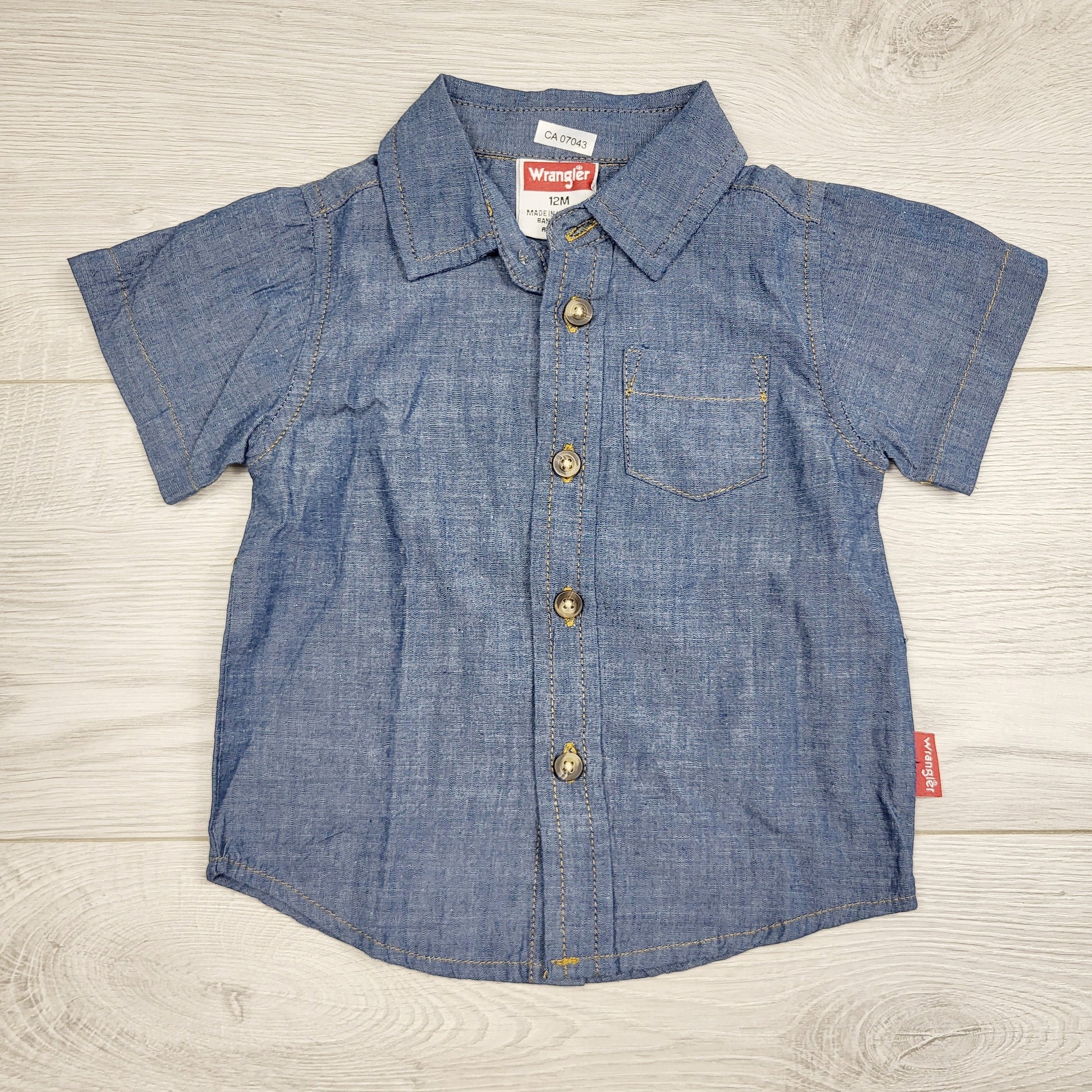 DMKY3 - Chemise boutonnée à manches courtes, aspect denim Wrangler. Taille 12 mois