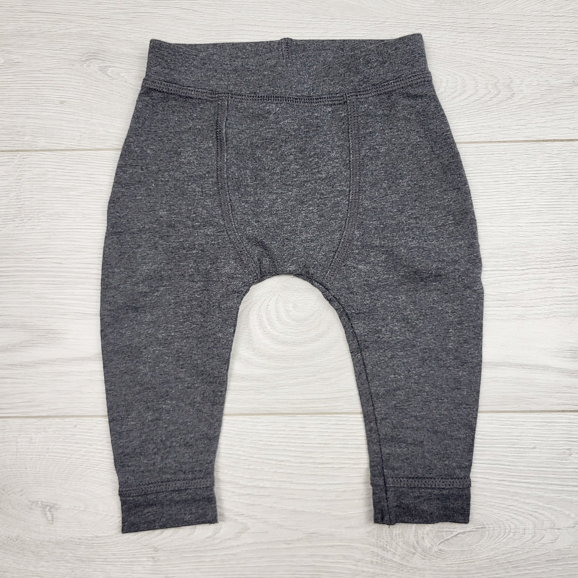 DMKY3 - Legging gris Peekaboo Beans. Taille 3-6 mois 🍁