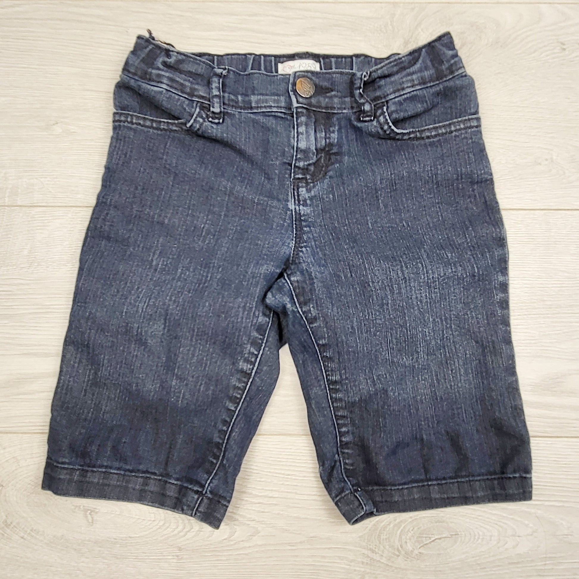 CKFT2 - Short en jean long Children's Place. Taille 6X/7