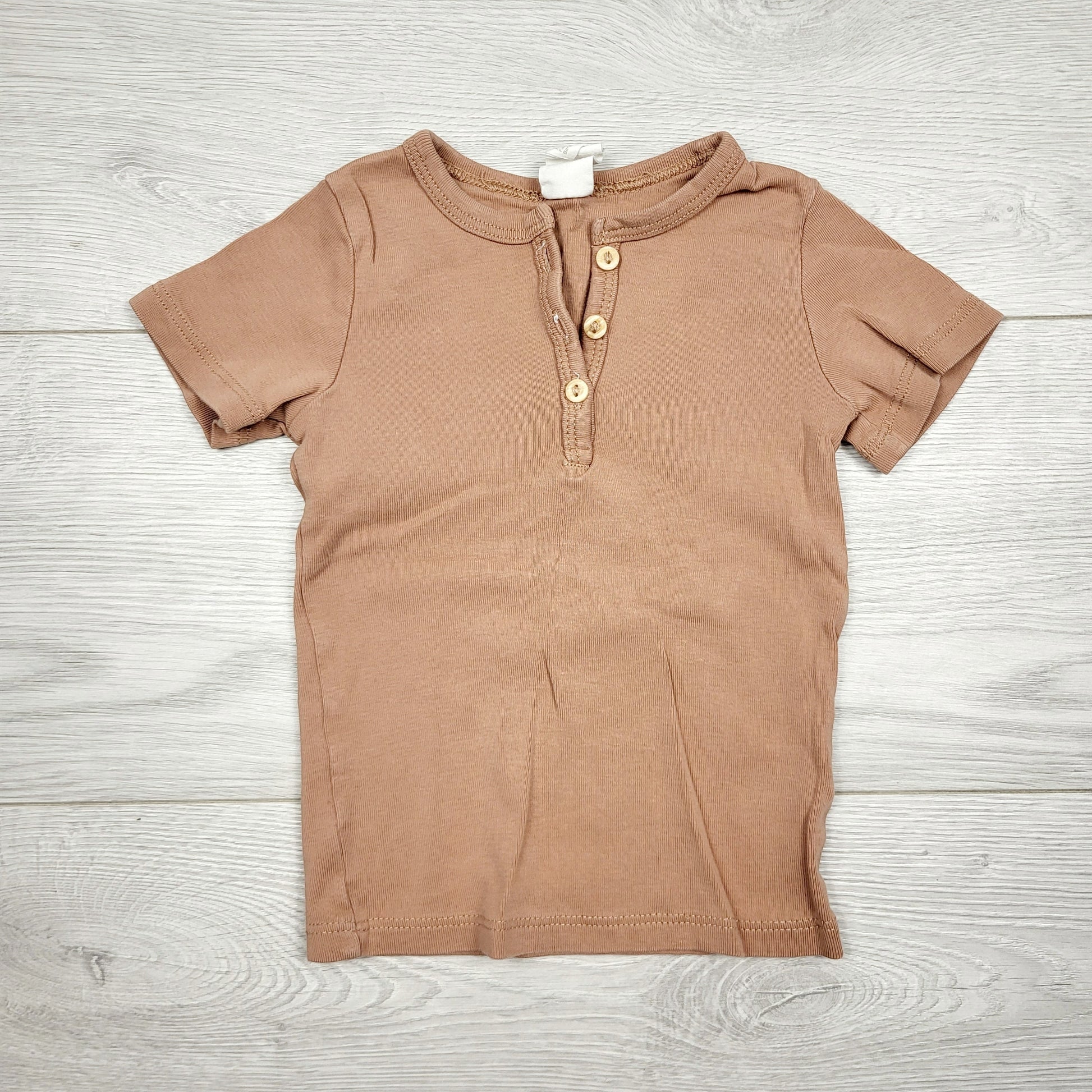 ECRS1 - T-shirt H&amp;M en coton bio couleur caramel. Taille 9-12 mois.