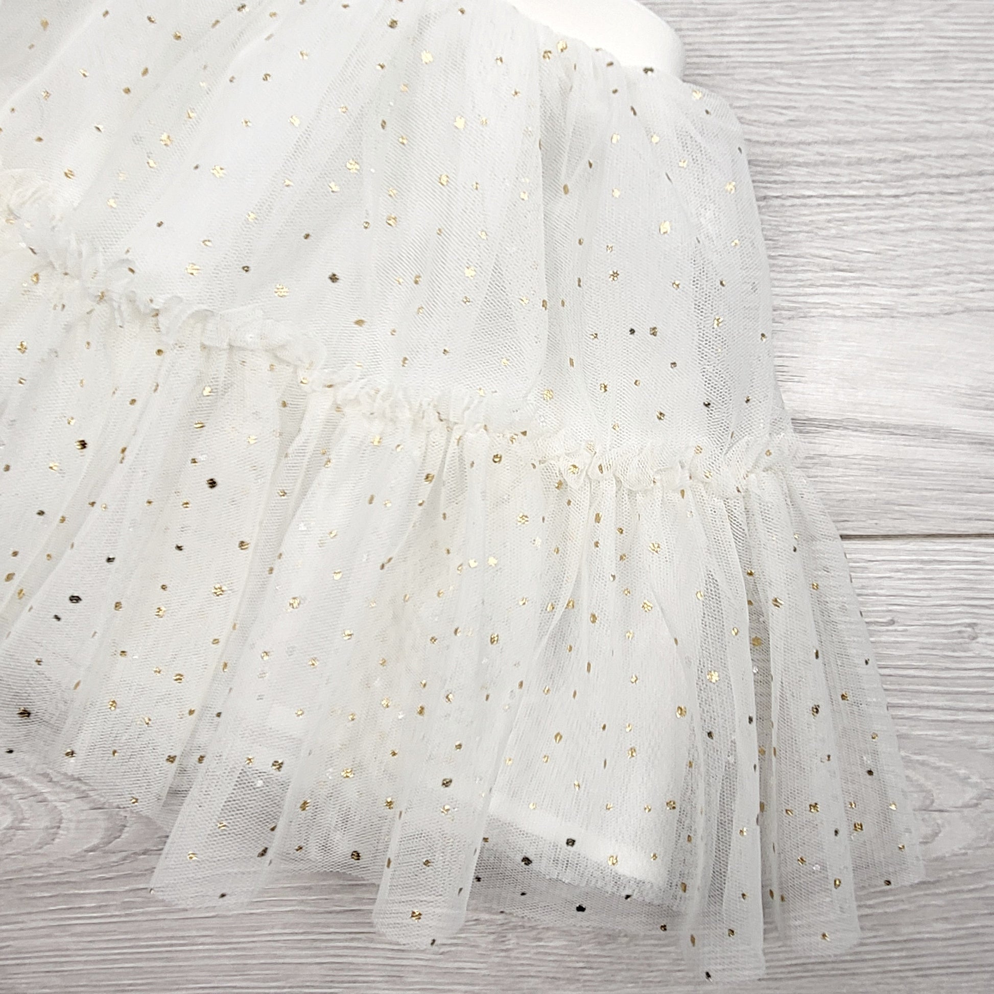 LKAN1 - Jupe en tulle blanc et doré Old Navy. Taille 12-18 mois