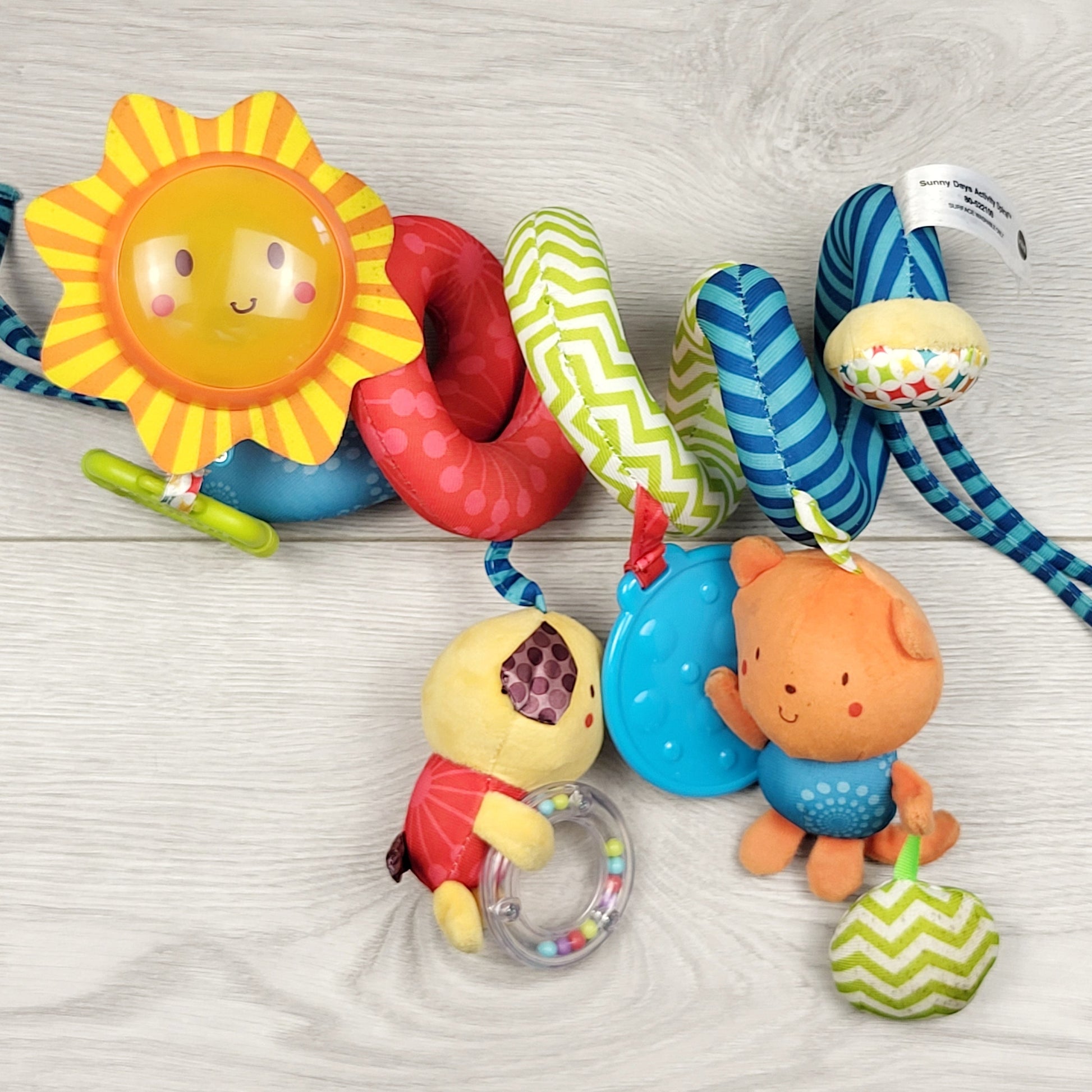 AMST2 - Spirale d'activités Sunny Days de VTech - joue des sons et s'allume