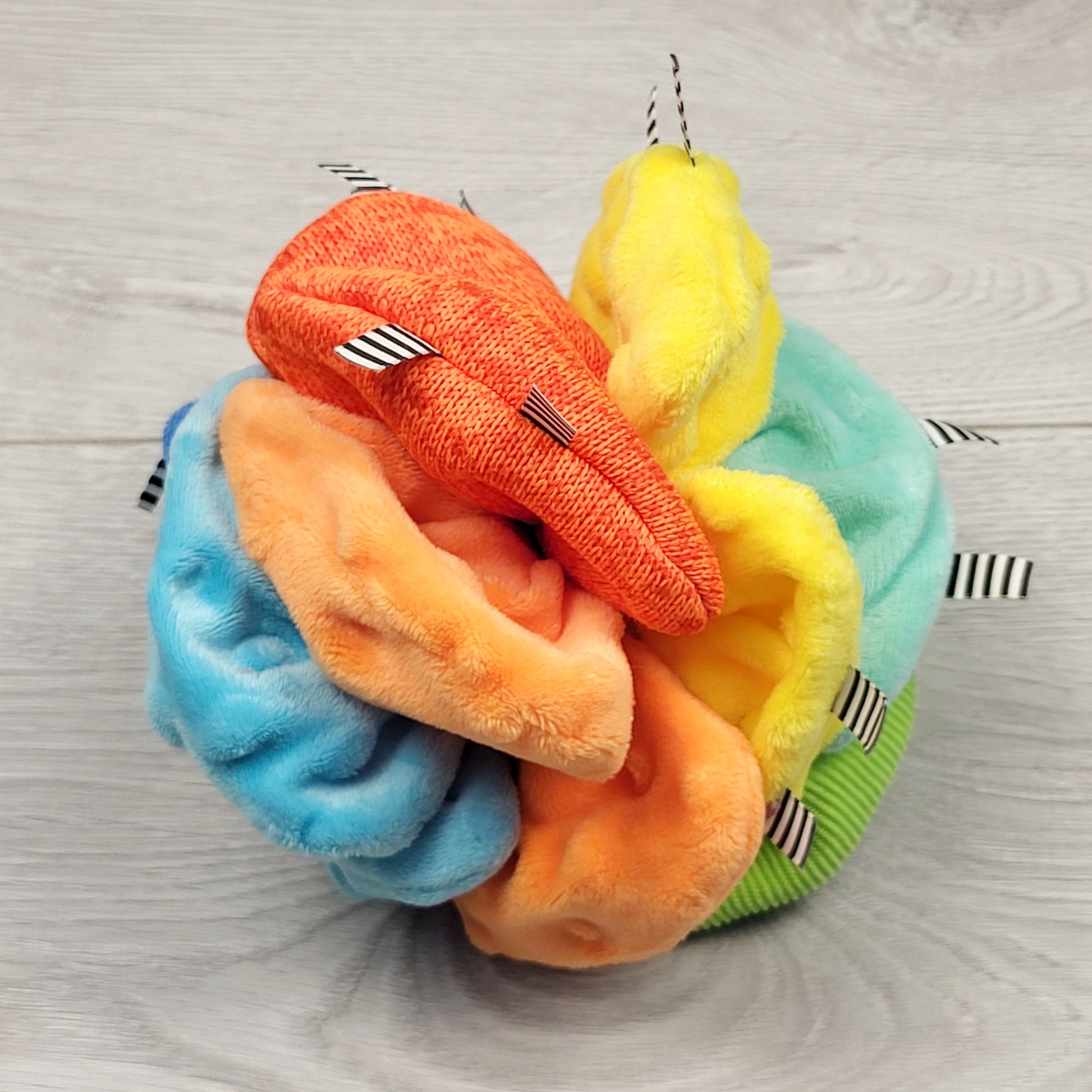 AMST2 - Sassy Crinkle Texture Ball