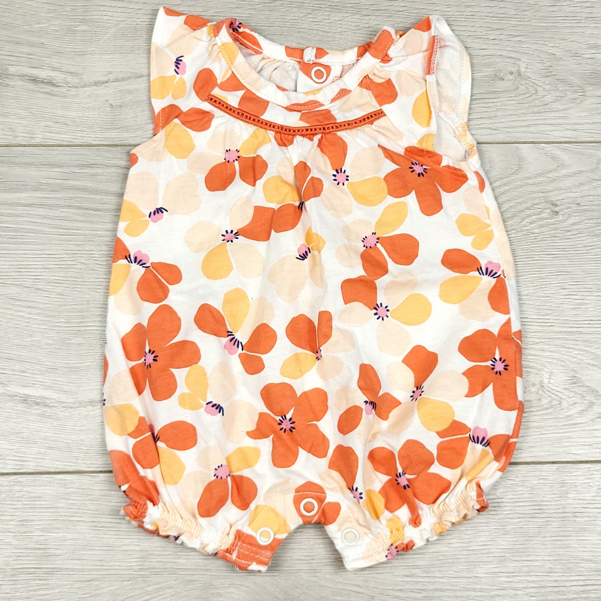 KSAL2 - Barboteuse Carters à imprimé floral blanc et corail. Taille nouveau-né.