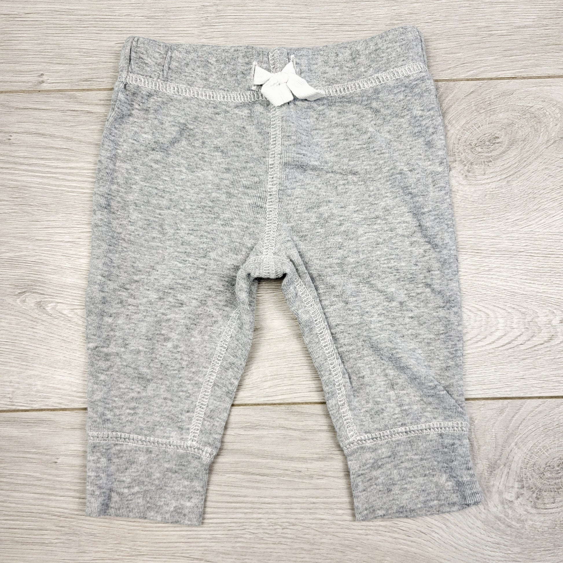 ECRS34 - Pantalon Carters en coton gris. Taille 3 mois