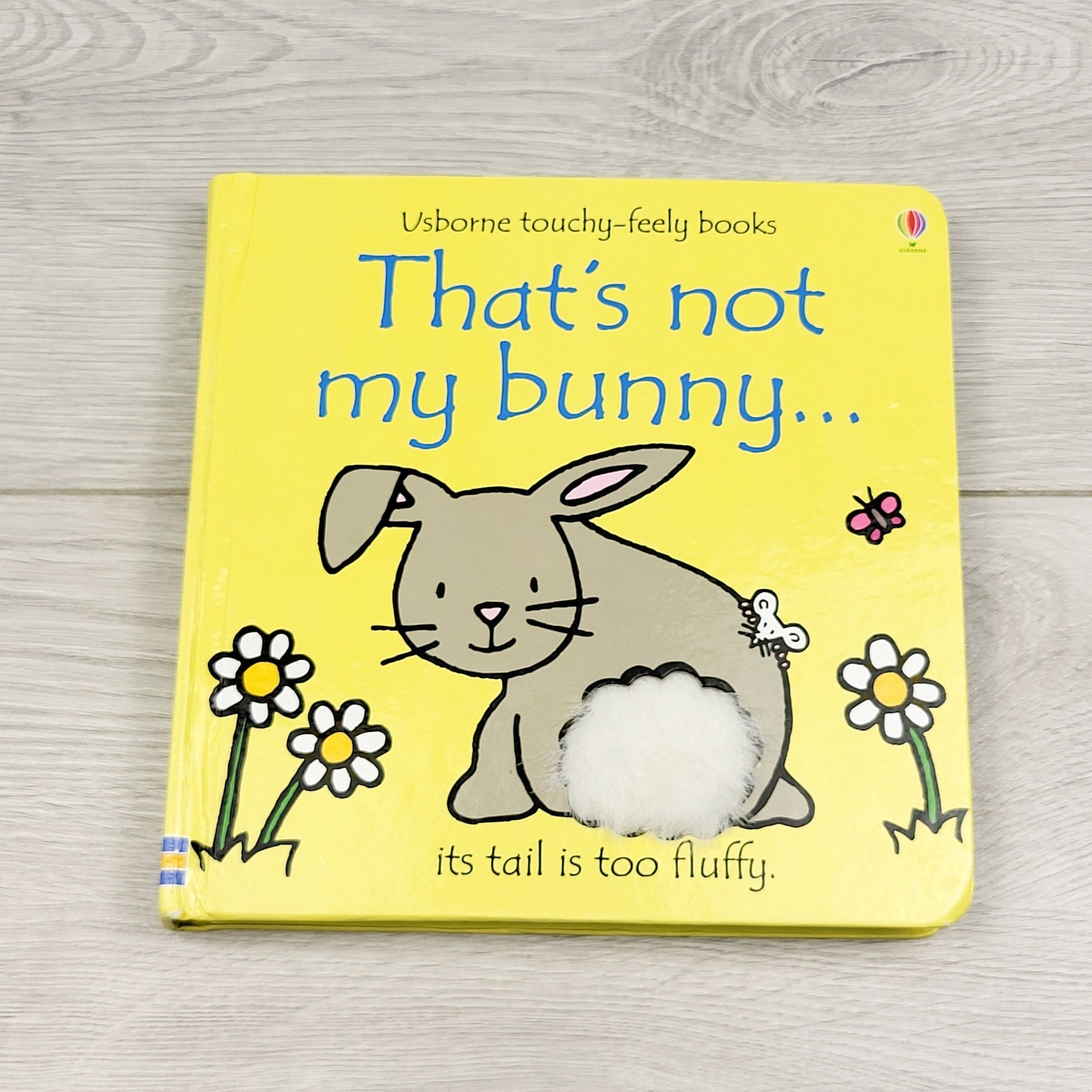 HCRW1 - Ce n'est pas mon lapin. Livre cartonné à toucher et à sentir