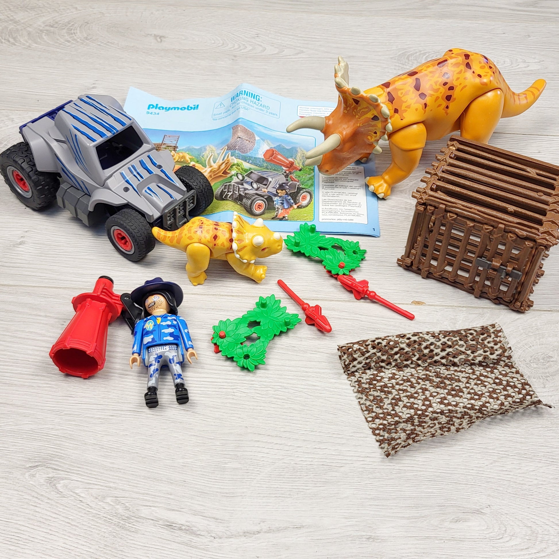 MIRE3 - Playmobil Playmobil Quad ennemi avec ensemble Triceratops
