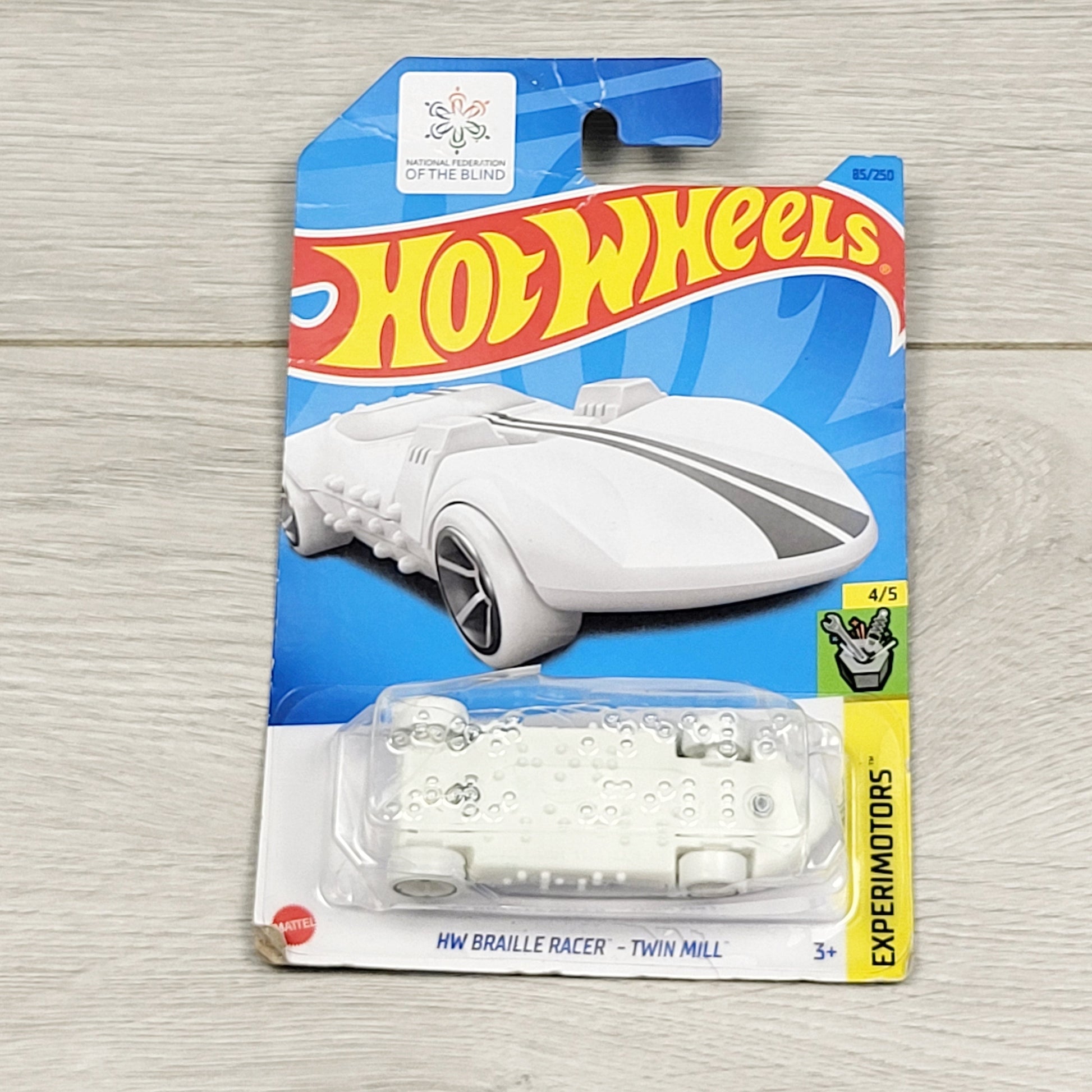 SPLT1 - NOUVEAU - Hot Wheels Braille Racer - Twin Mill
