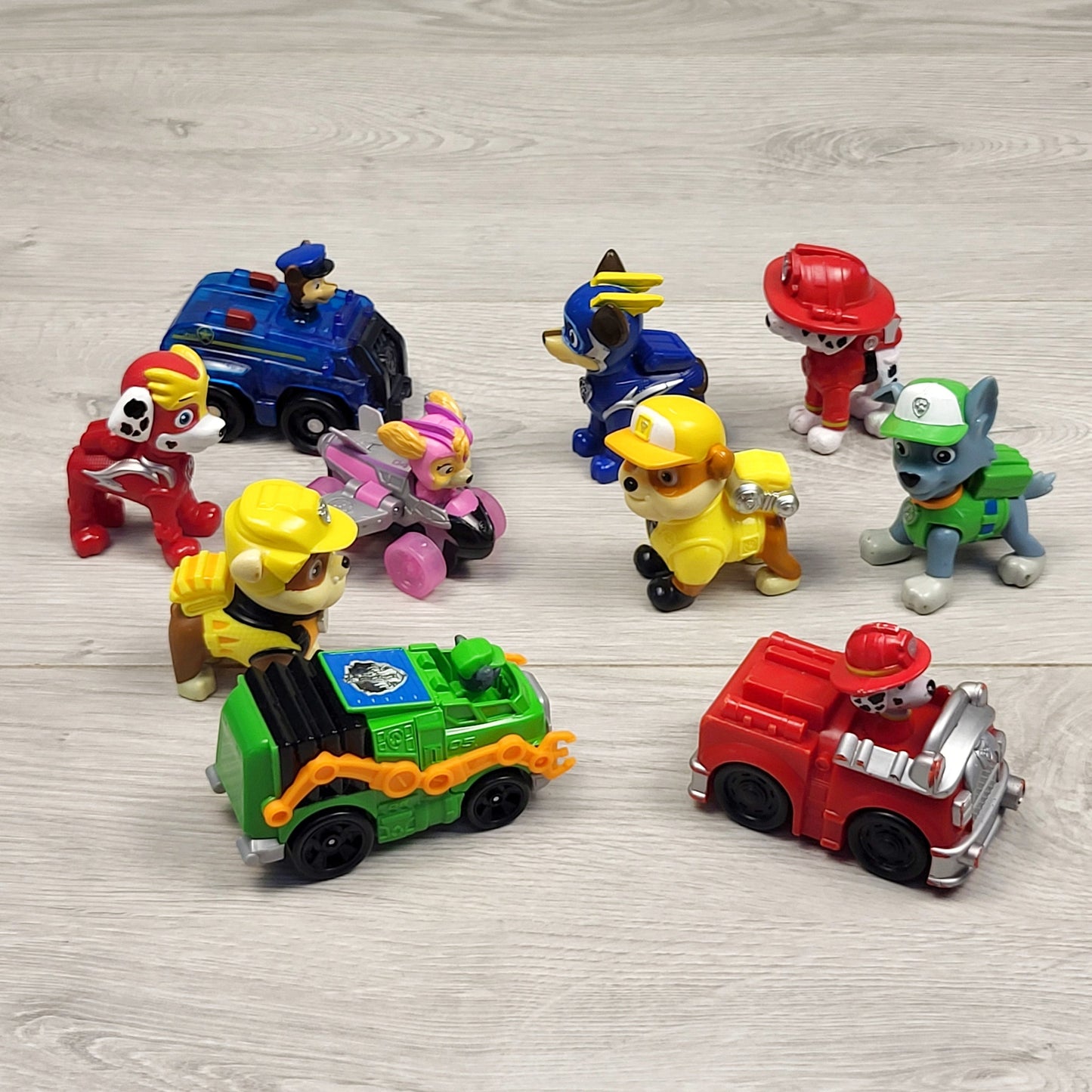 SPLT1 - Paw Patrol toy lot