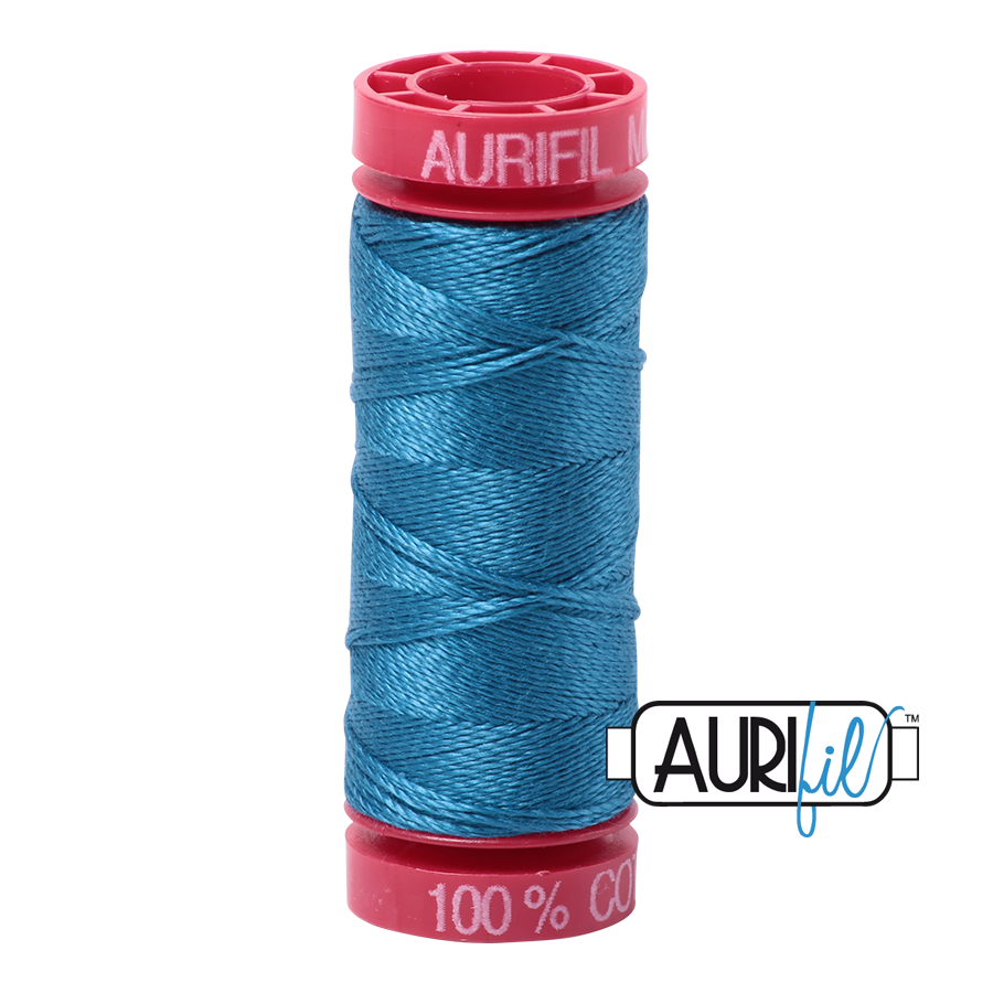 Fil Aurifil – Bleu sarcelle moyen 1125 – 12wt