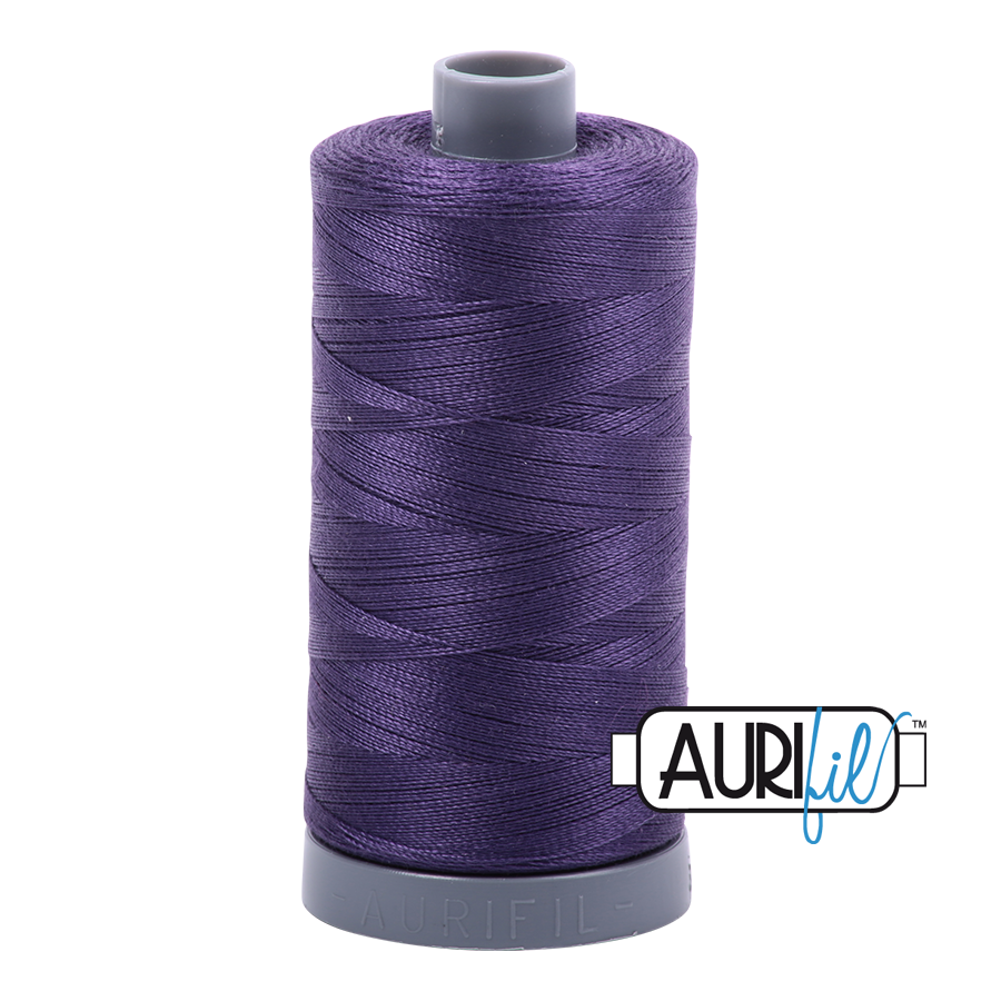 Fil Aurifil - Raisin foncé et poussiéreux 2581 - 28wt